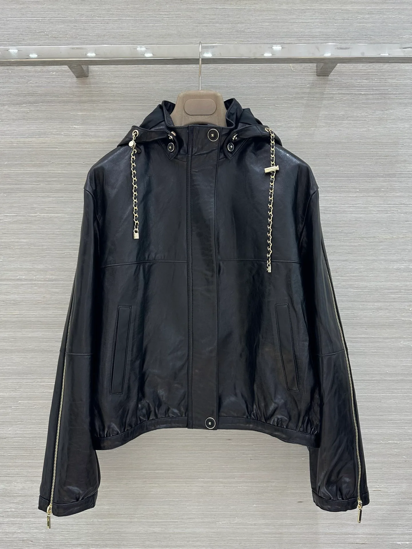 Women's Leather Jackets And Sheepskin Coats CHANEL 18173018