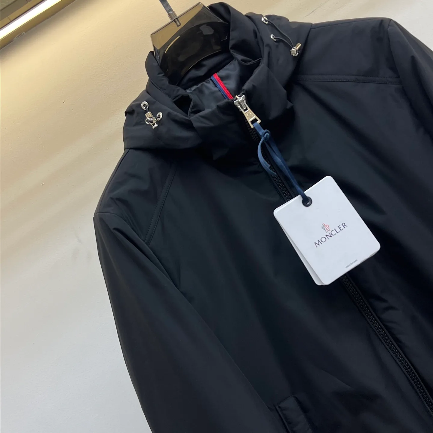 Women's Jackets And Down Jackets MONCLER 17340711