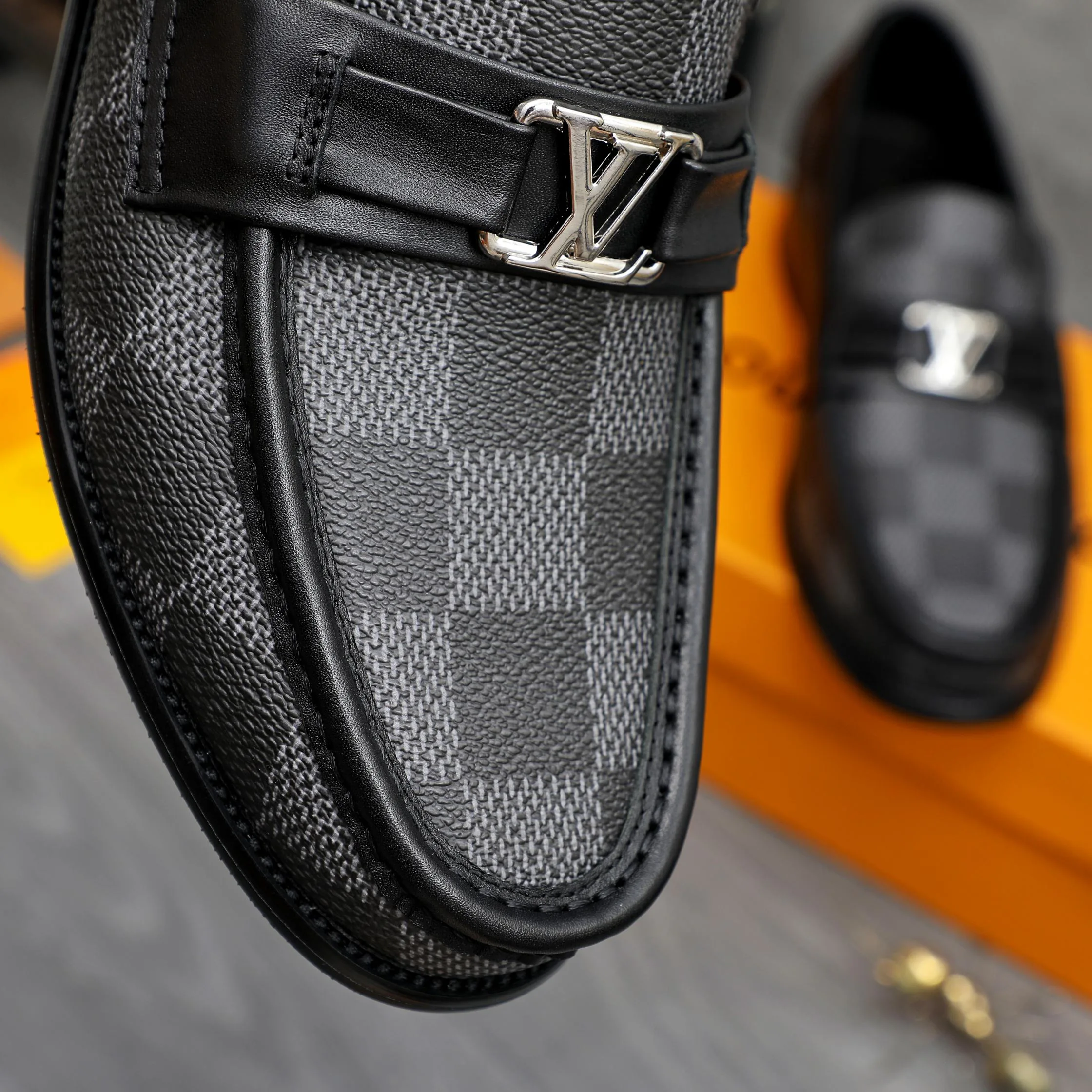 Men's Loafers And Dress Shoes LOUIS VUITTON 17812314