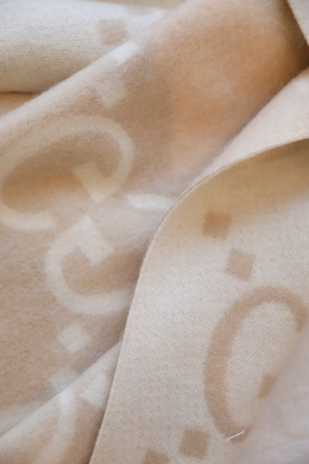 Scarves GUCCI 18265974