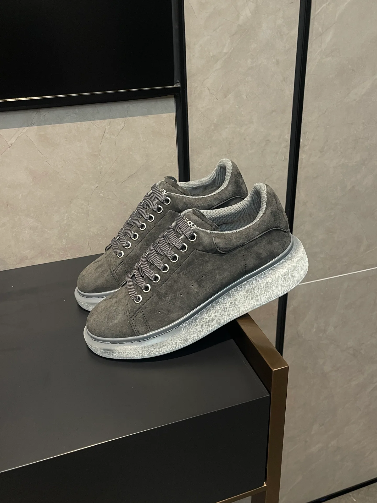 Women's Sneakers ALEXANDER MCQUEEN 17827920