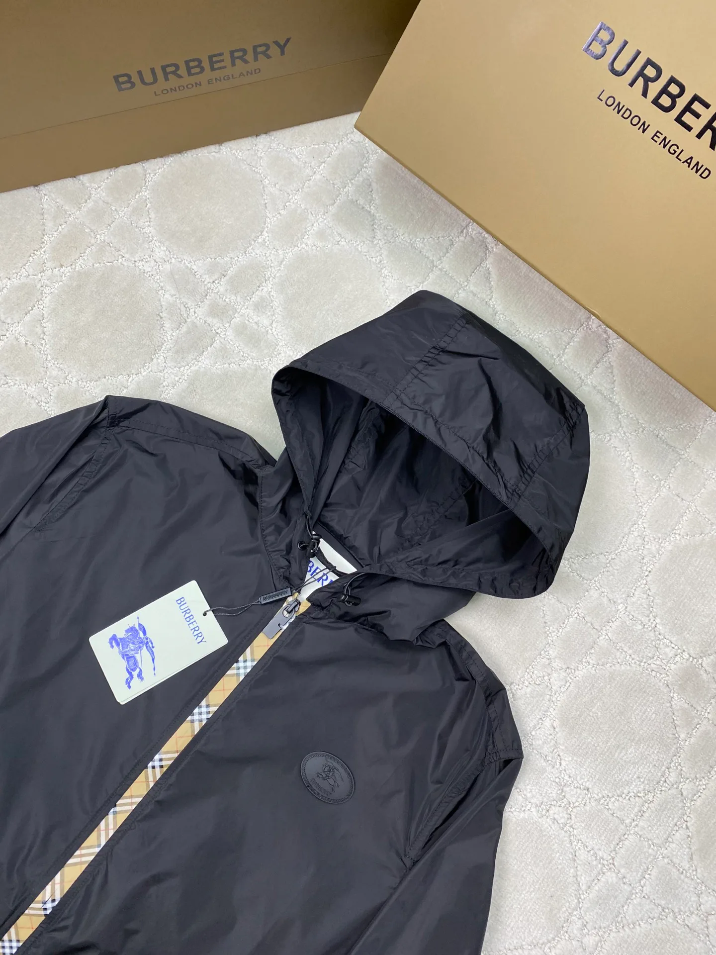 Men's Jackets And Down Jackets BURBERRY 18074096