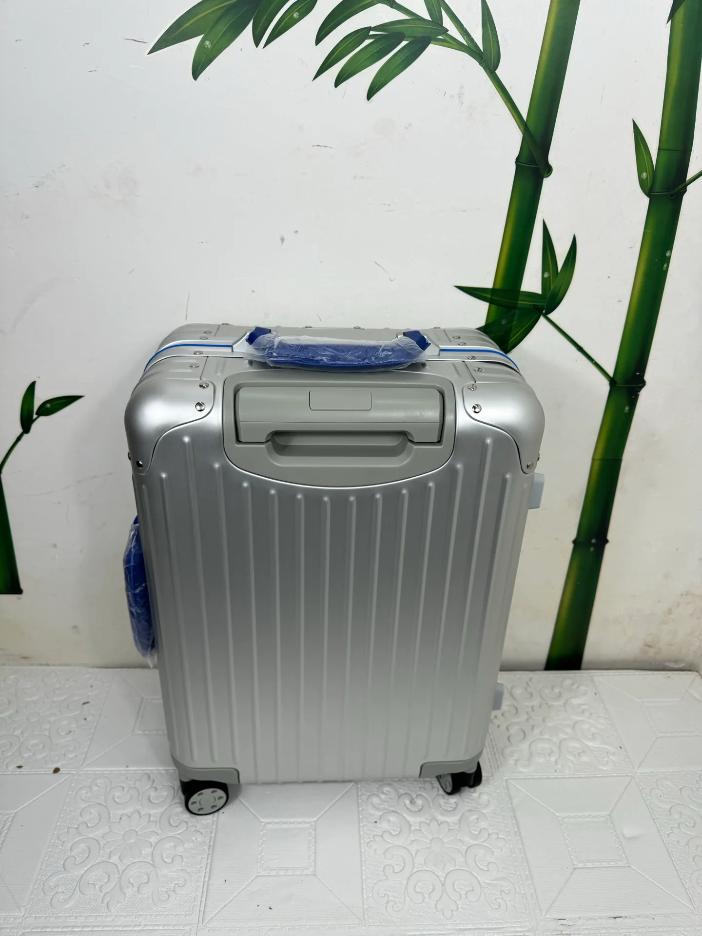 Suitcases RIMOWA 17662917