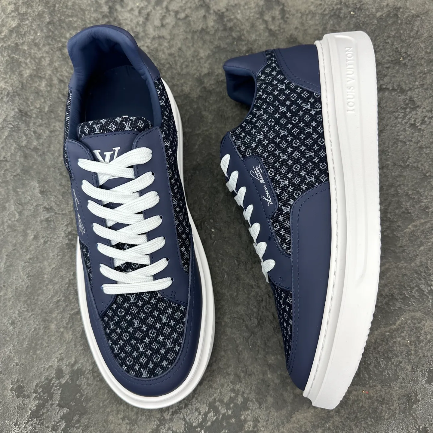 Men's Sneakers LOUIS VUITTON 18154145