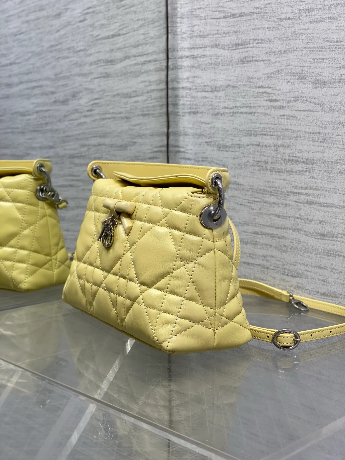 Women's Classic Handbags CHRISTIAN DIOR 18341396