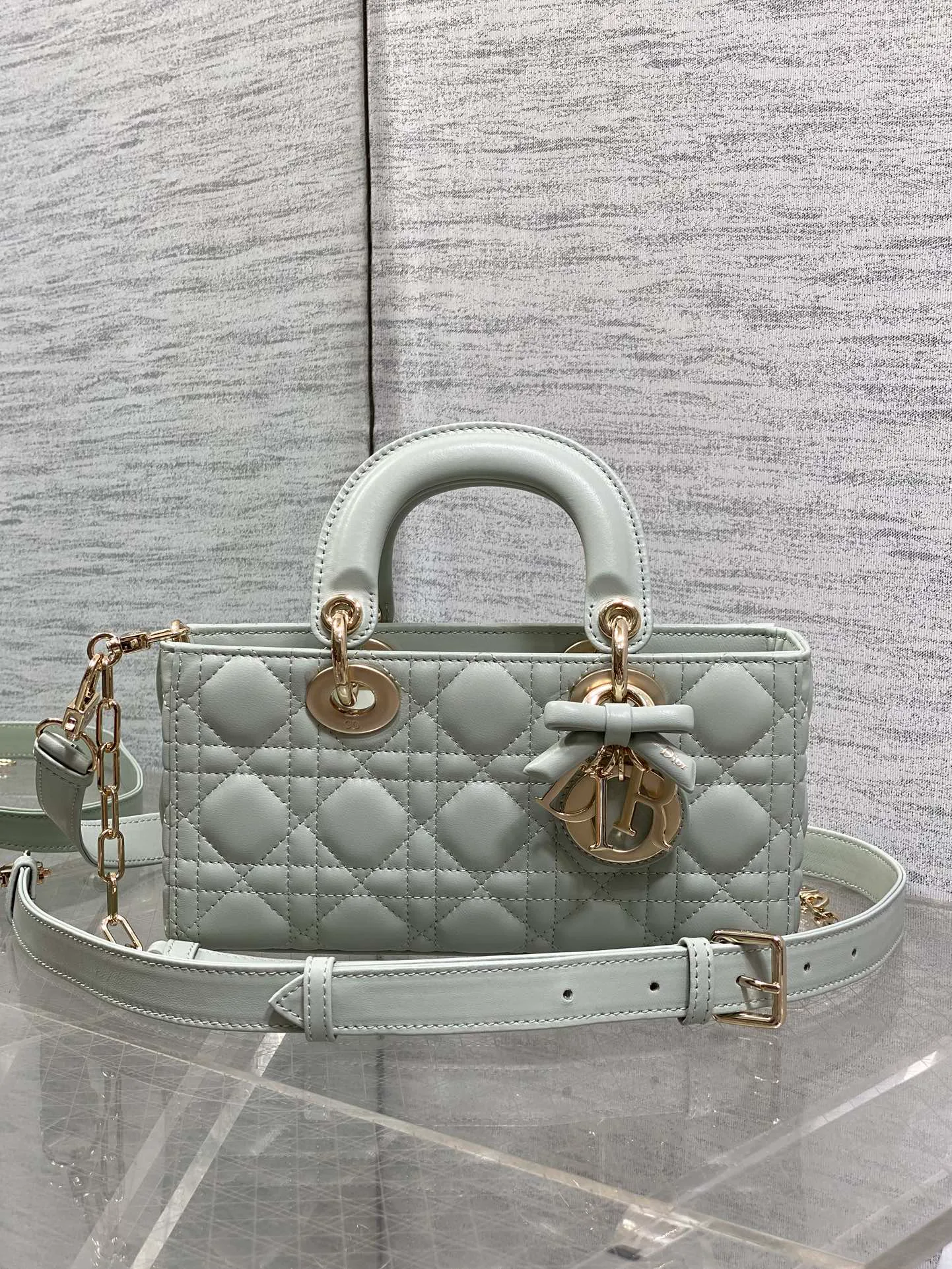 Women's Classic Handbags CHRISTIAN DIOR 18392900
