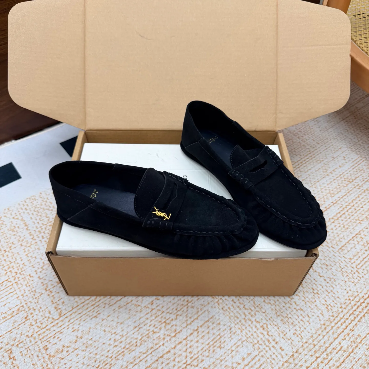 Women's Loafers And Moccasins SAINT LAURENT 18104179