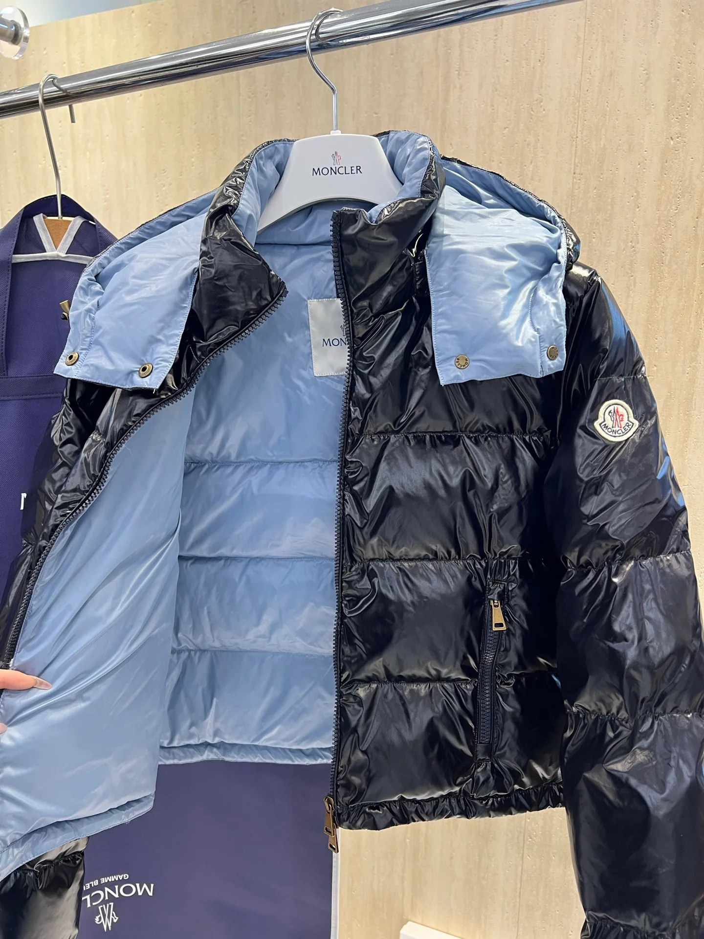 Men's Jackets And Down Jackets MONCLER 18231182
