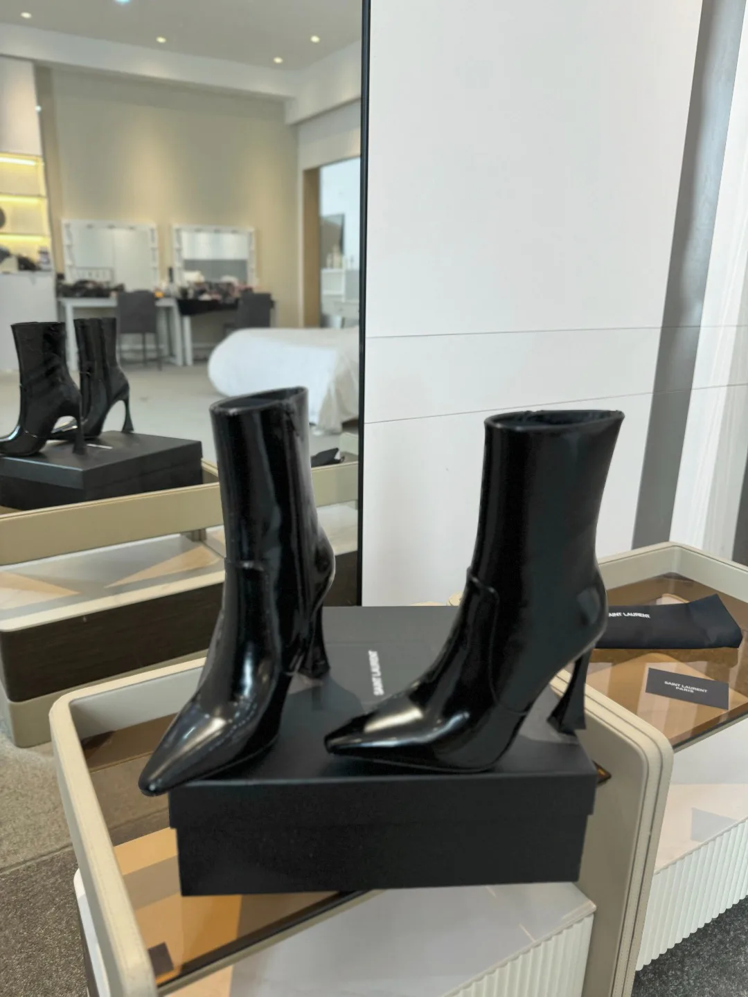 Women's Booties SAINT LAURENT 18247894