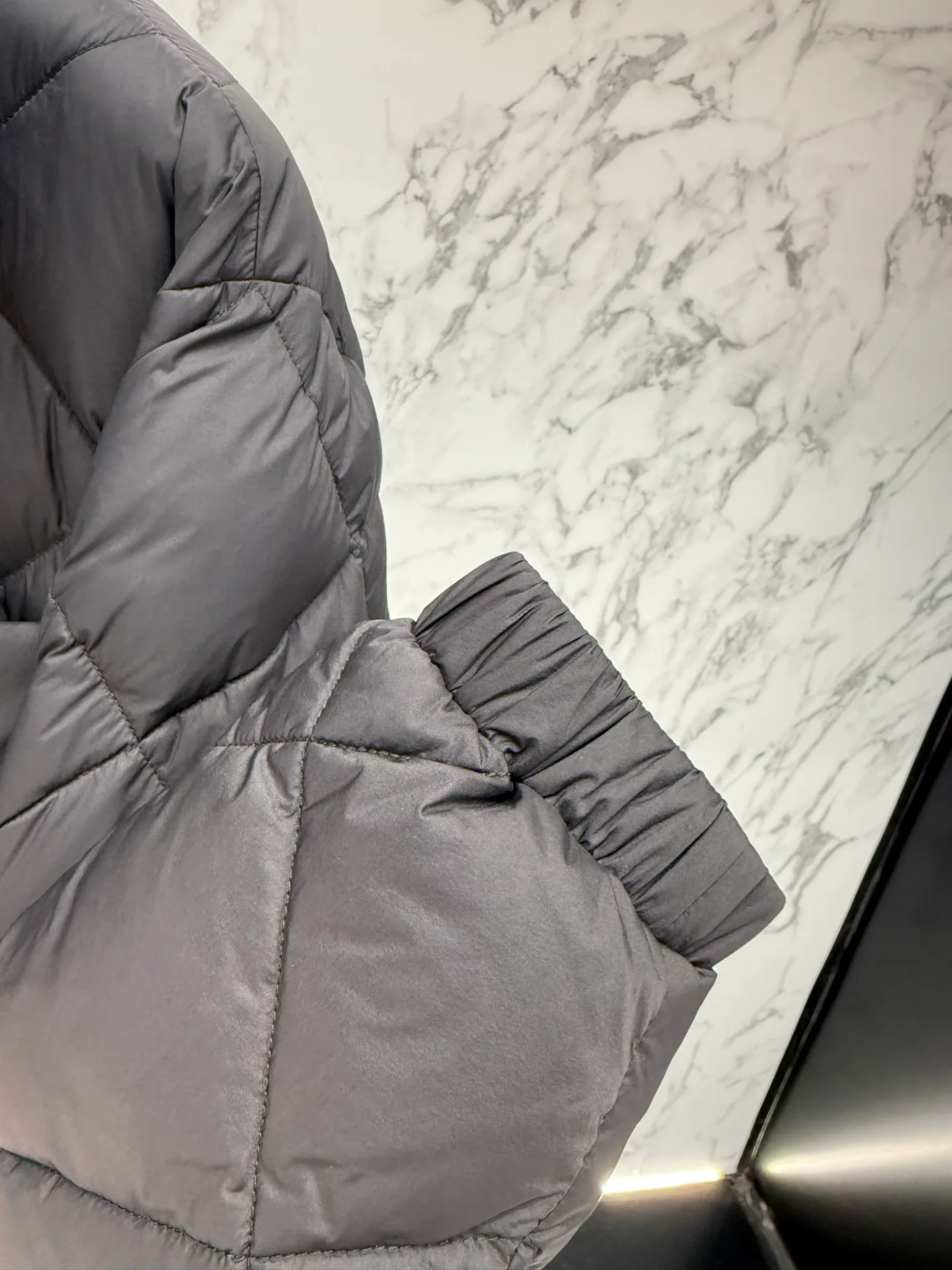 Women's Jackets And Down Jackets PRADA 18480923