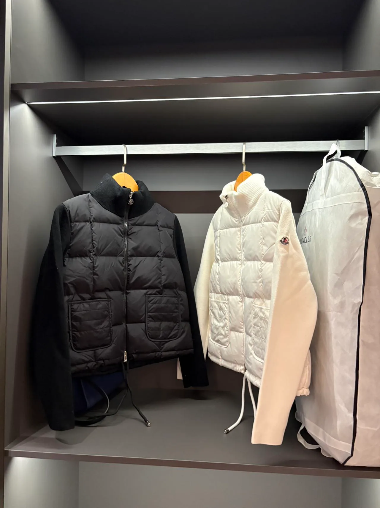 Men's Jackets And Down Jackets MONCLER 18434648