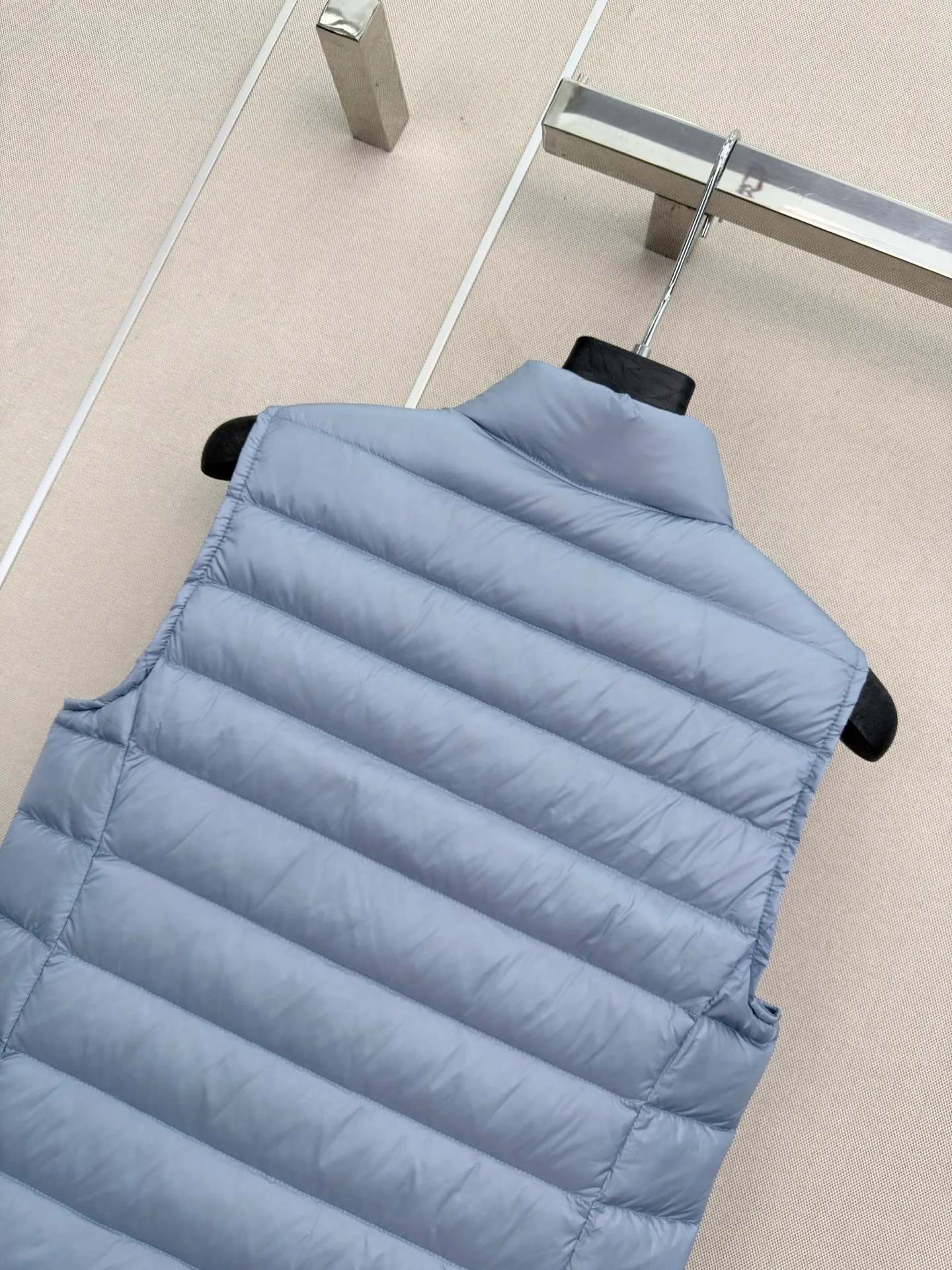 Women's Jackets And Down Jackets MONCLER 18108521
