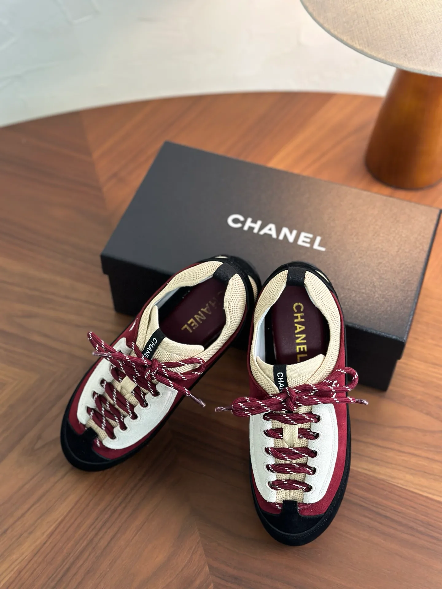 Women's Sneakers CHANEL 18329927