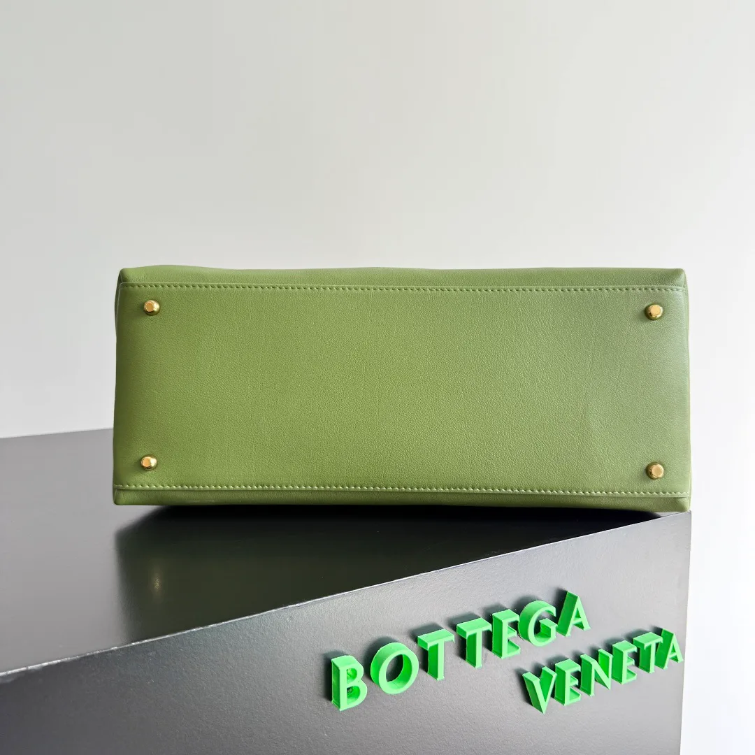Women's Classic Handbags BOTTEGA VENETA 16878907