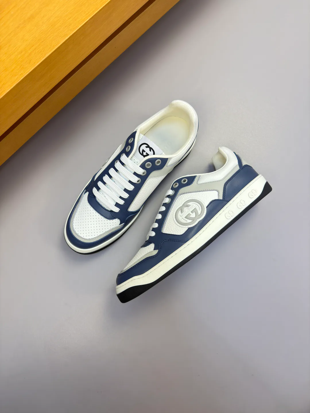 Men's Sneakers GUCCI 18142462