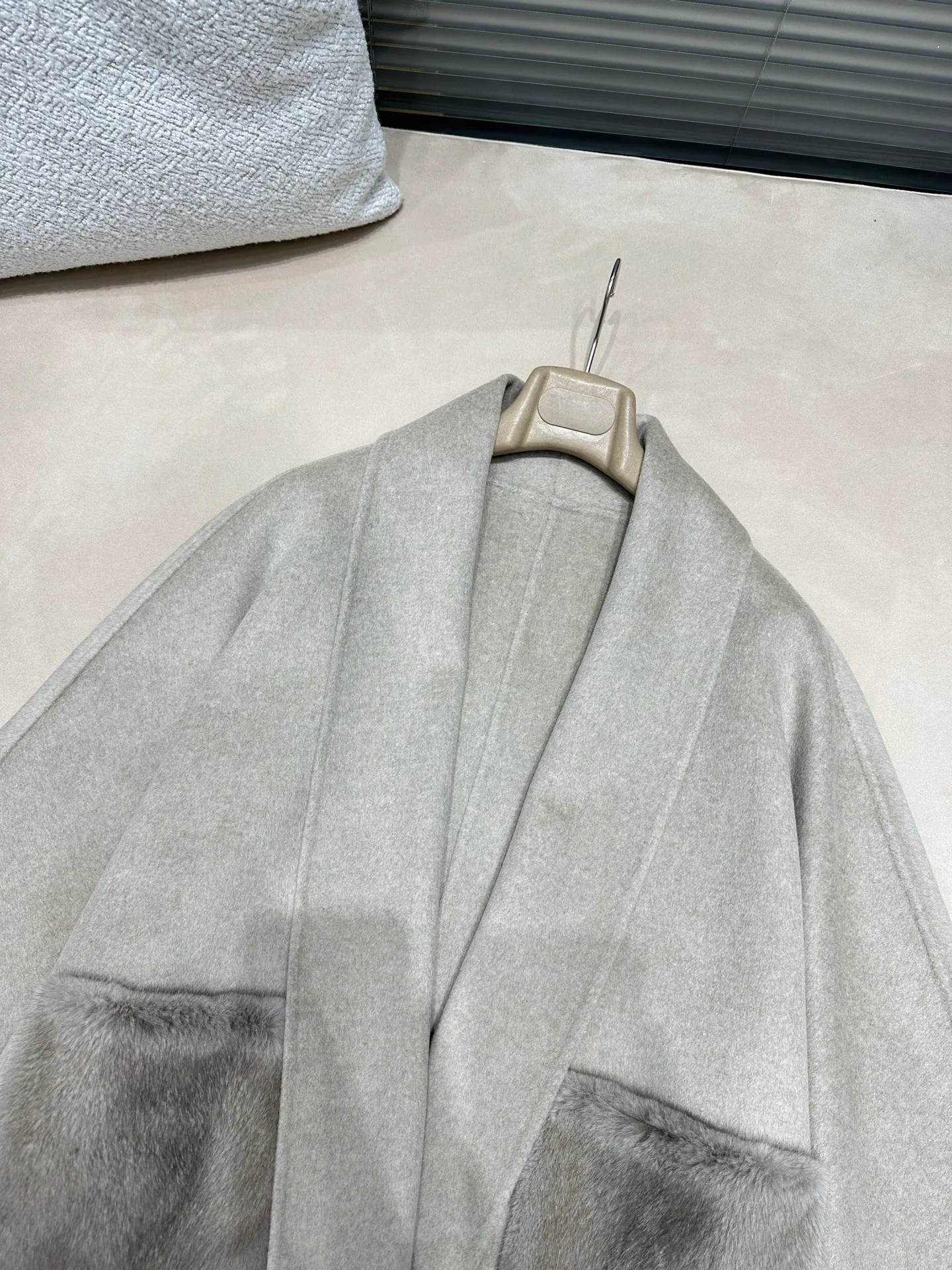 Women's Coats LORO PIANA 17866628