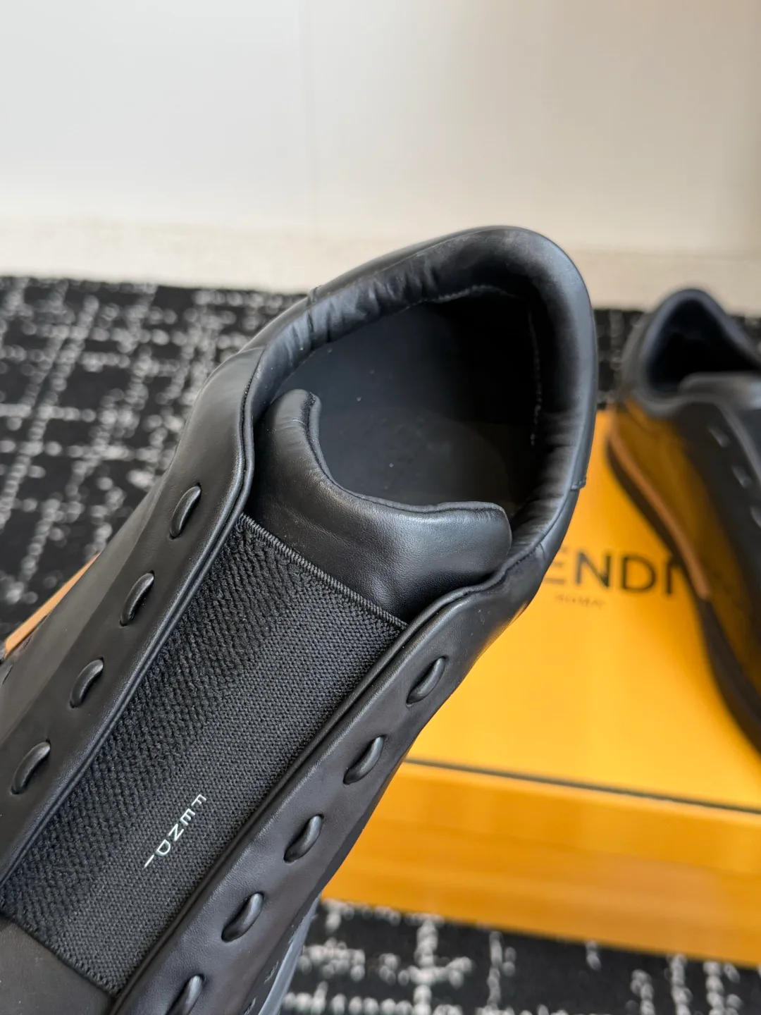 Men's Sneakers FENDI 17572227