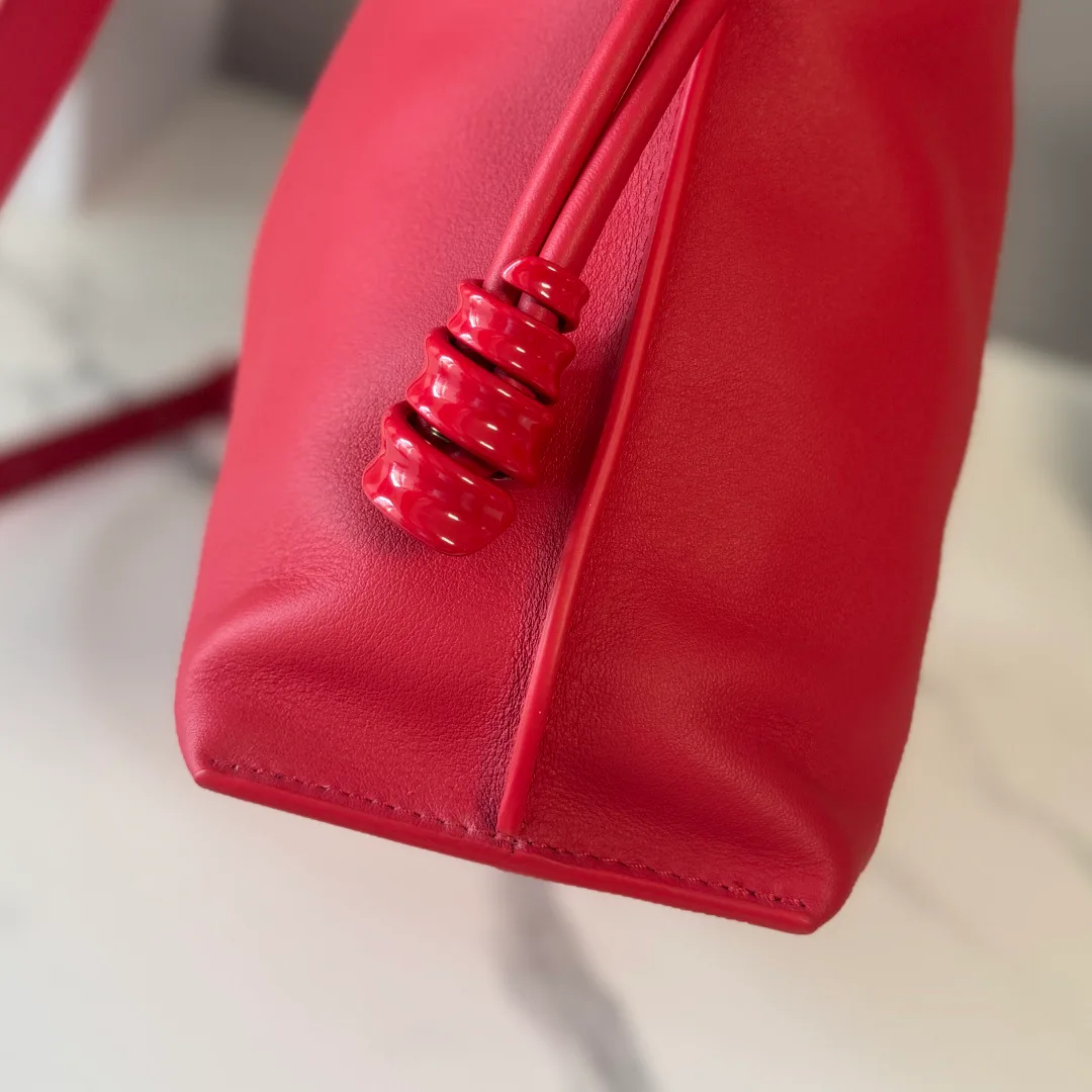 Women's Classic Handbags LOEWE 17937939