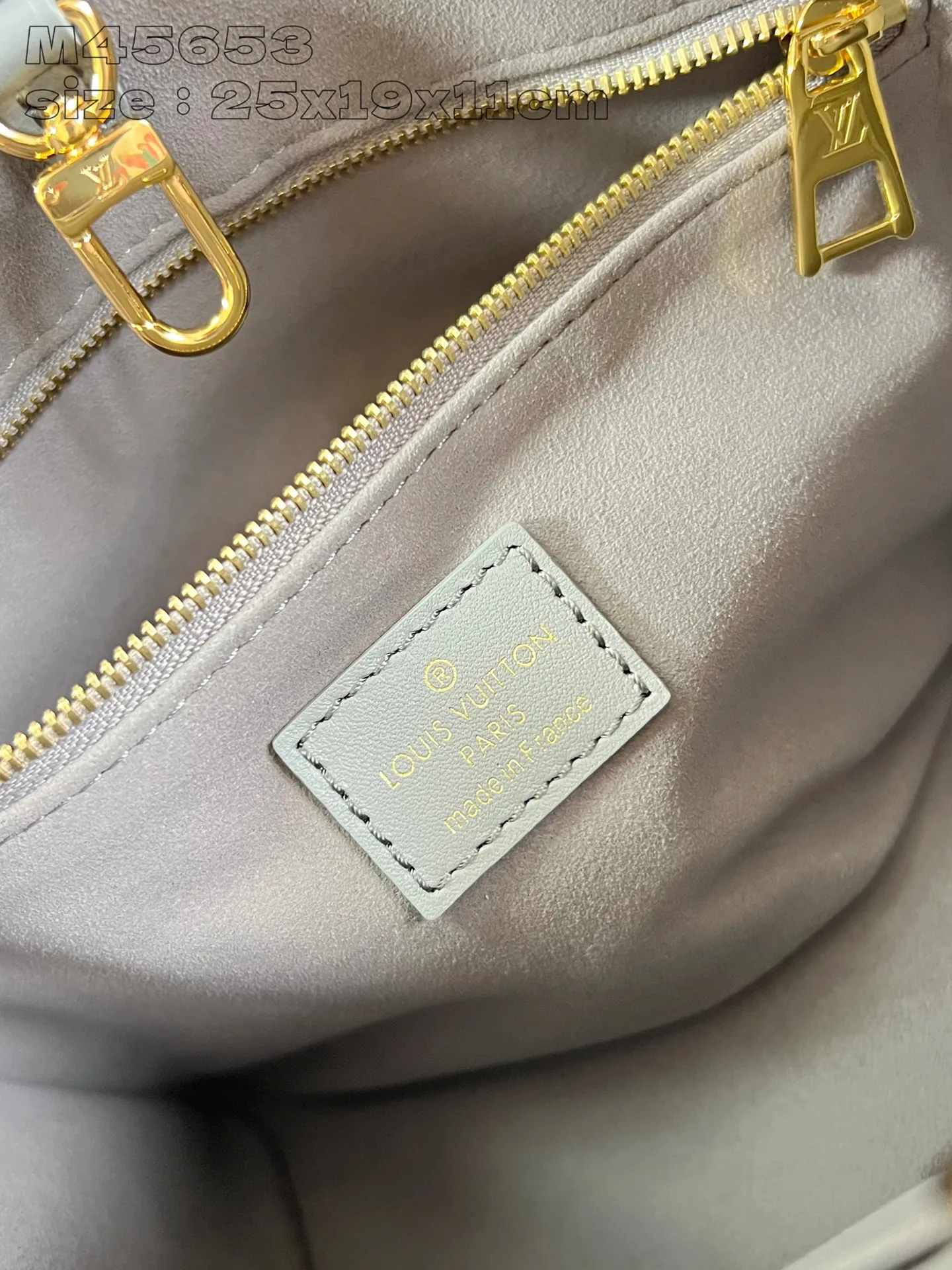 Women's Classic Handbags LOUIS VUITTON 18227602