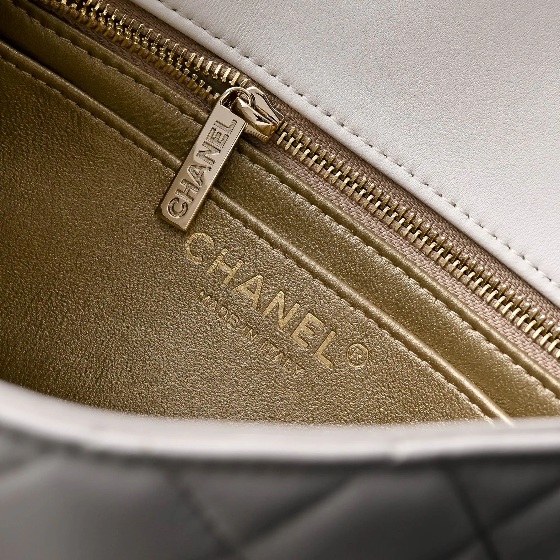 Women's Classic Handbags CHANEL 18148078