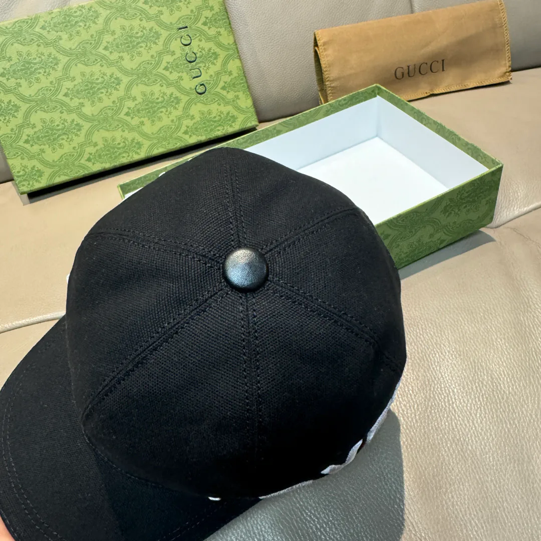 Hats GUCCI 17604842