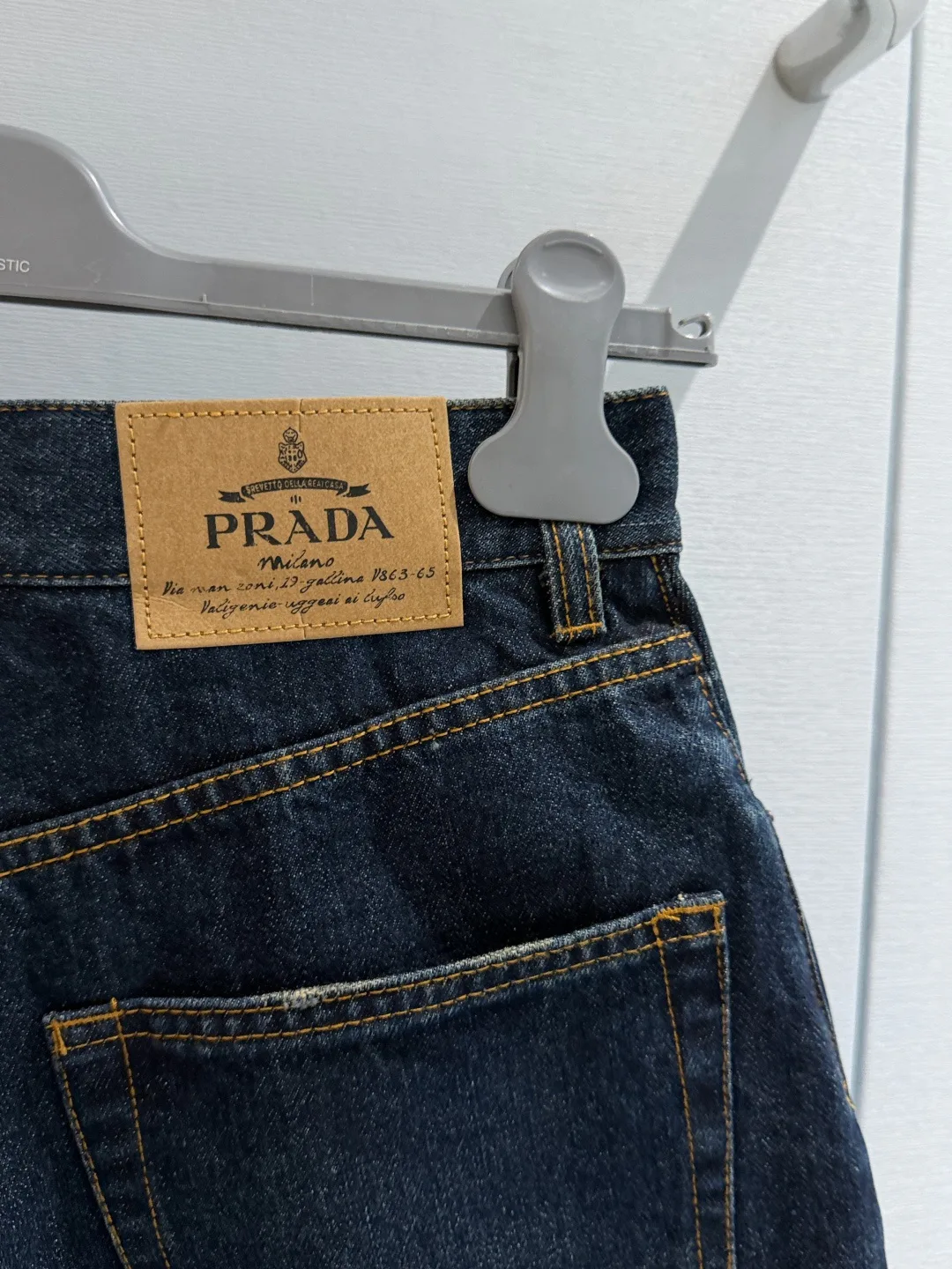 Women's Shorts PRADA 18050204
