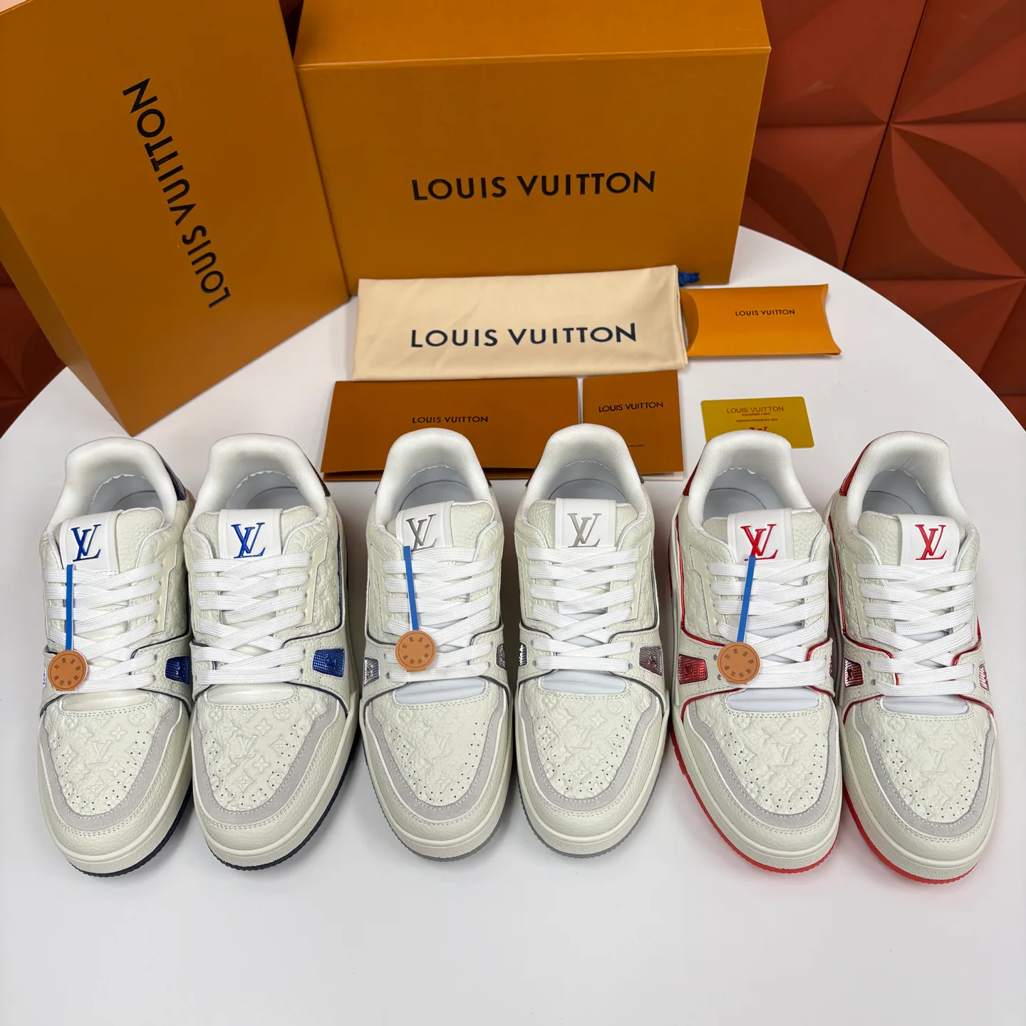 Women's Sneakers LOUIS VUITTON 17832342