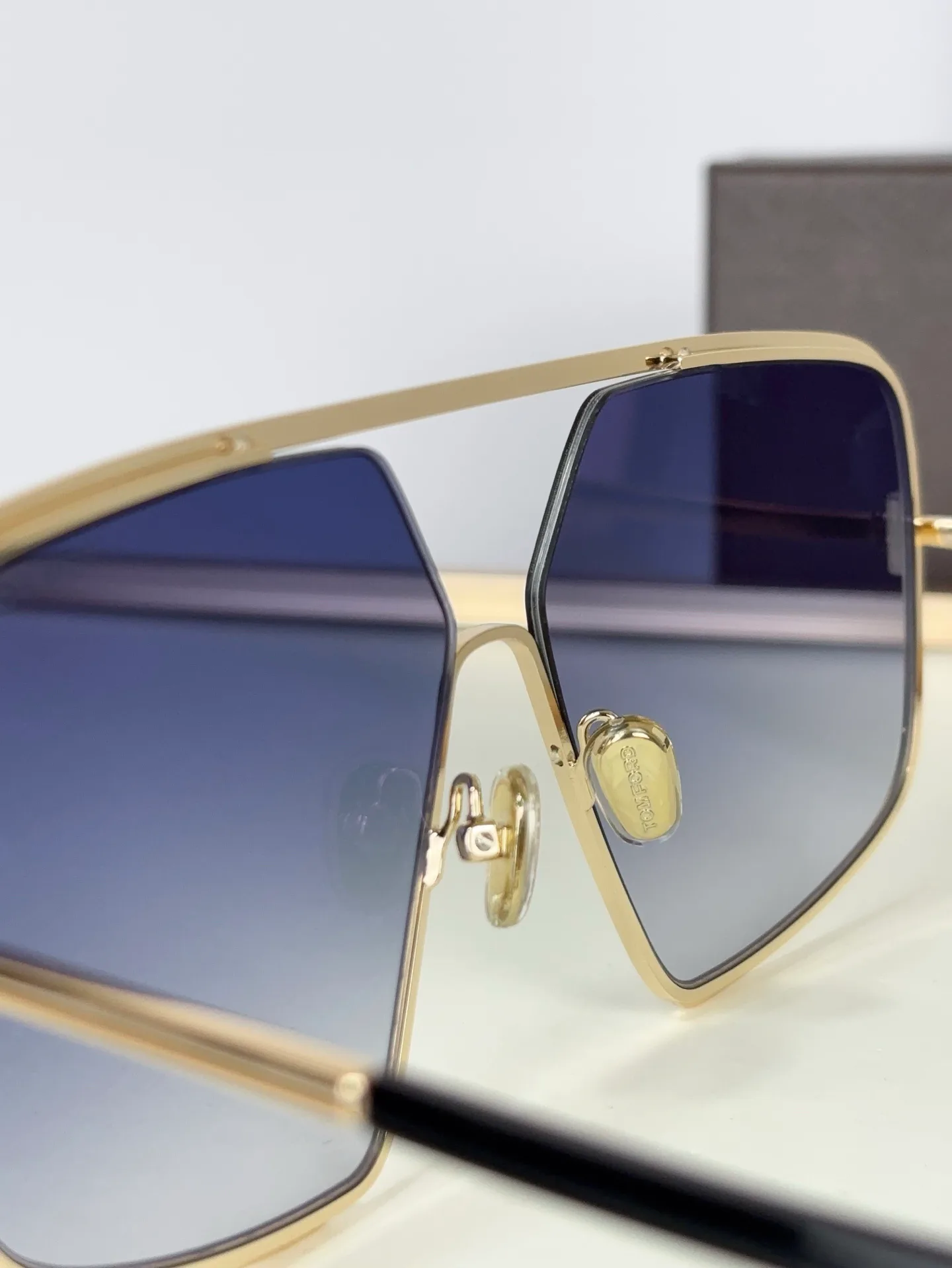 Glasses TOM FORD 17649636