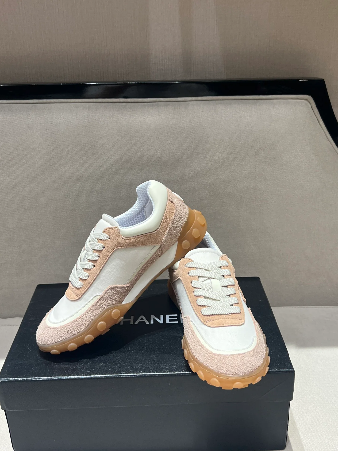 Women's Sneakers CHANEL 18020123