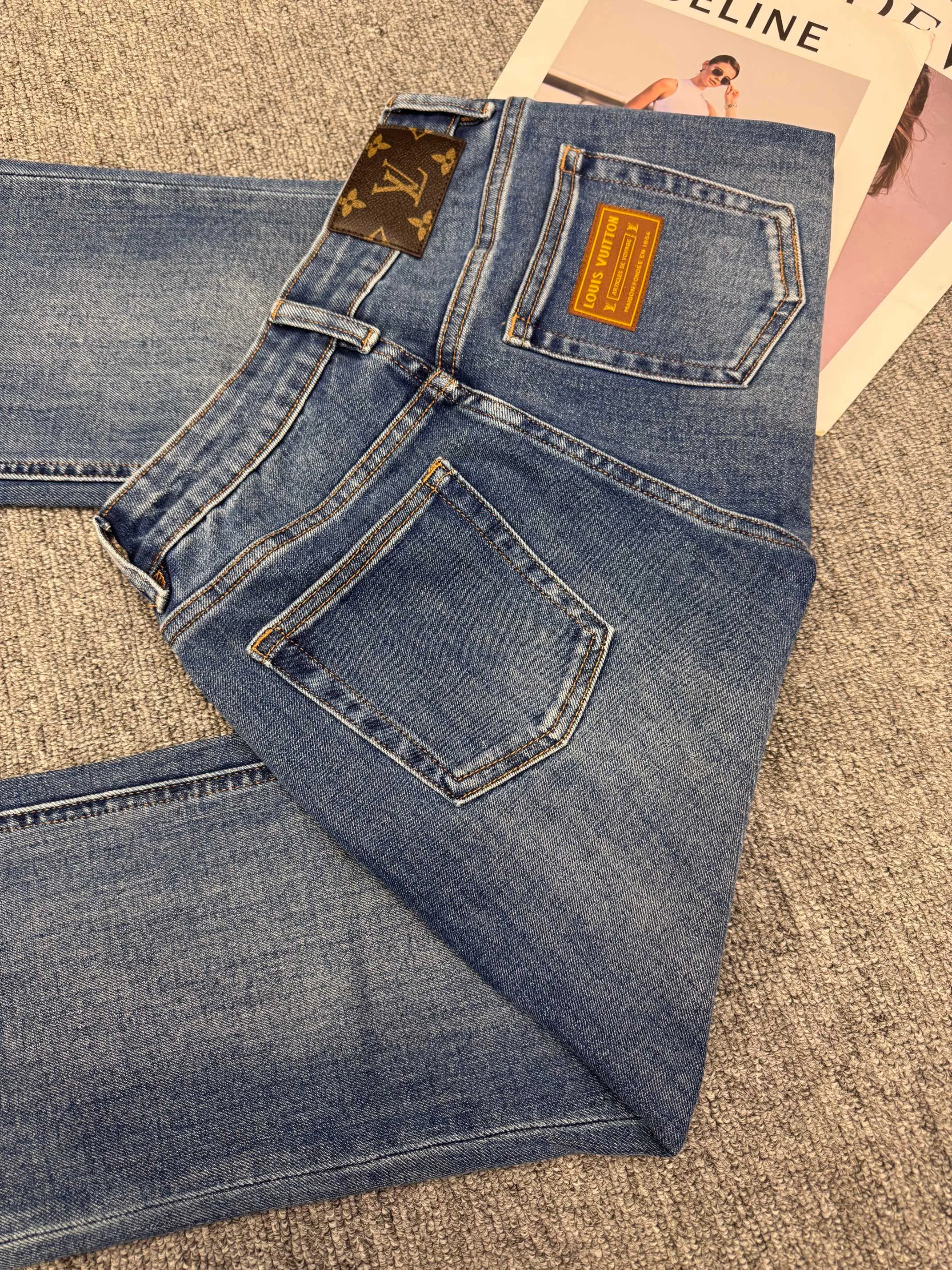 Women's Jeans LOUIS VUITTON 18031972
