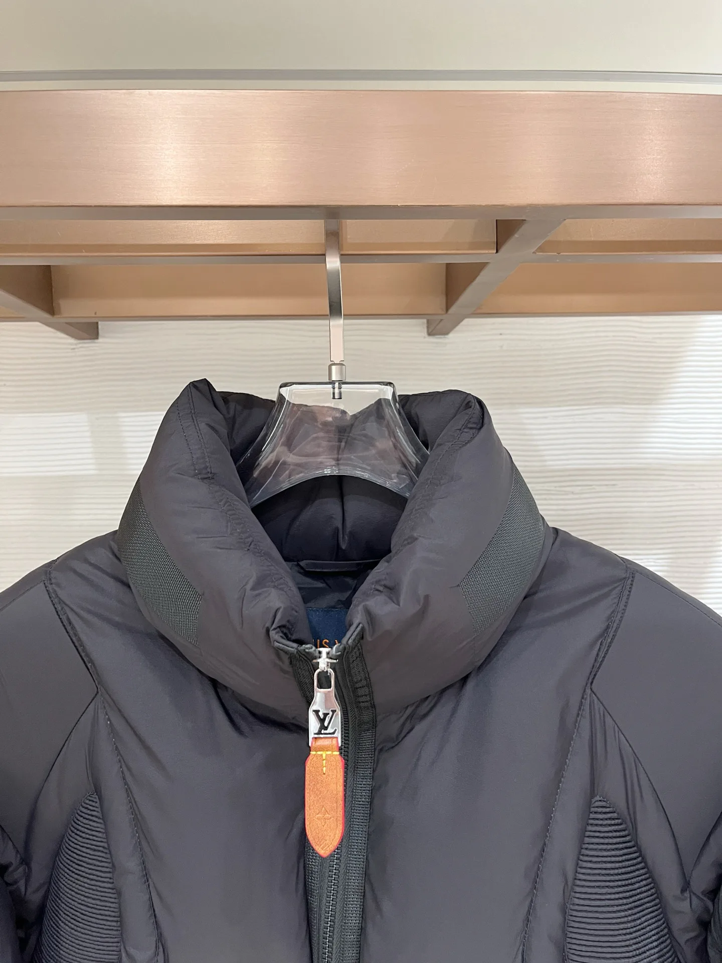 Men's Jackets And Down Jackets LOUIS VUITTON 17930652