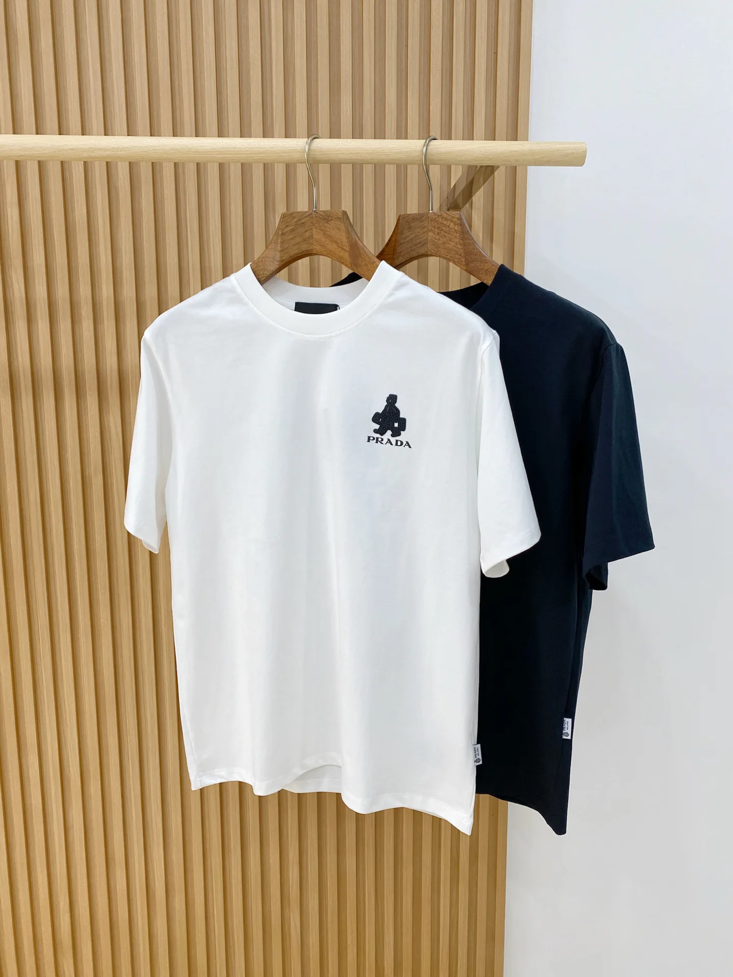 Men's T-Shirts PRADA 18246908