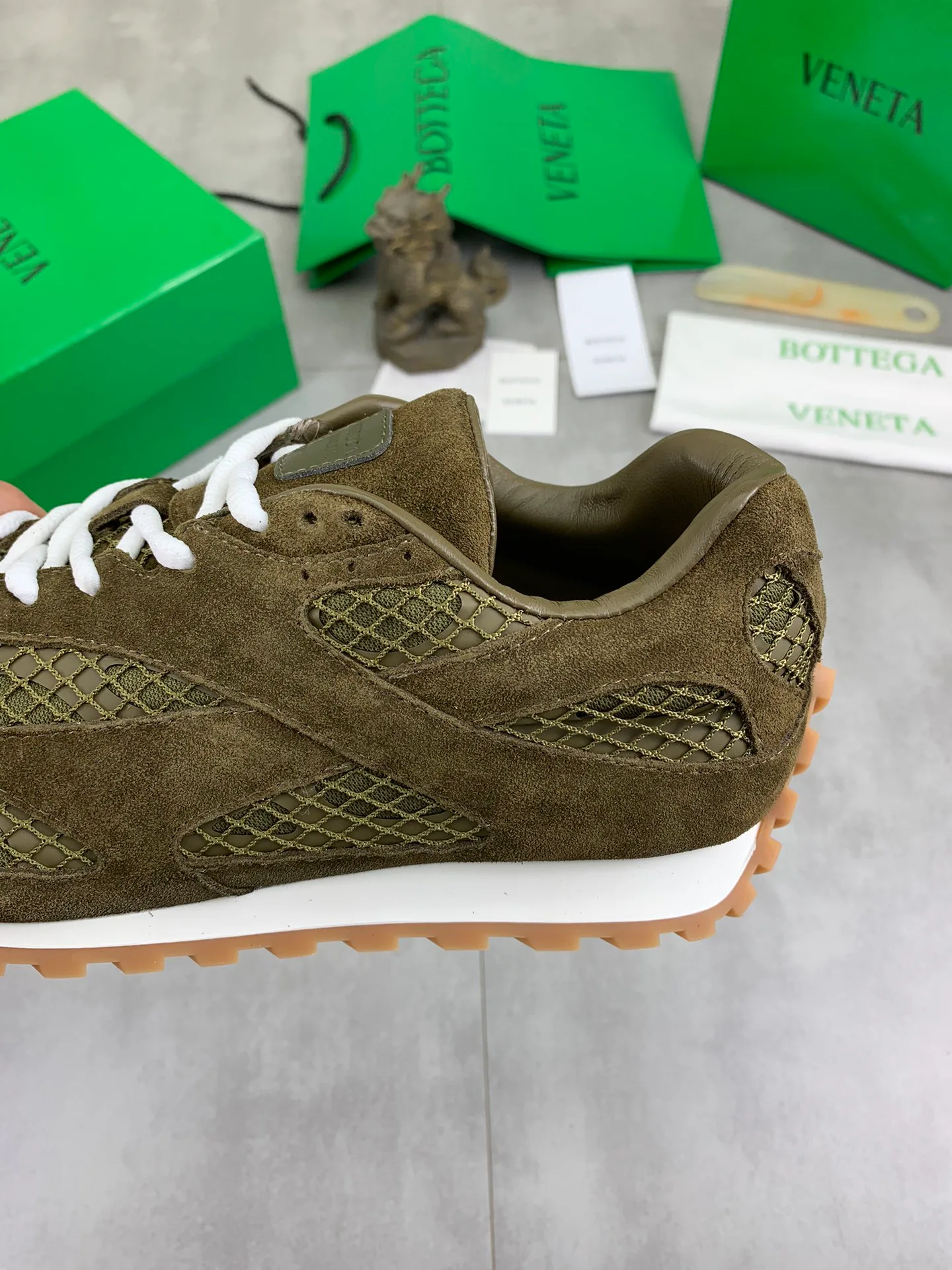Women's Sneakers BOTTEGA VENETA 18365184