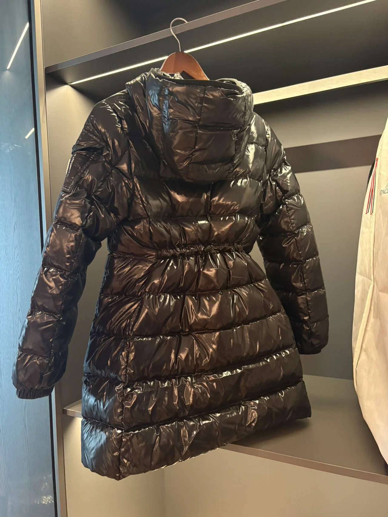 Women's Jackets And Down Jackets MONCLER 18111043
