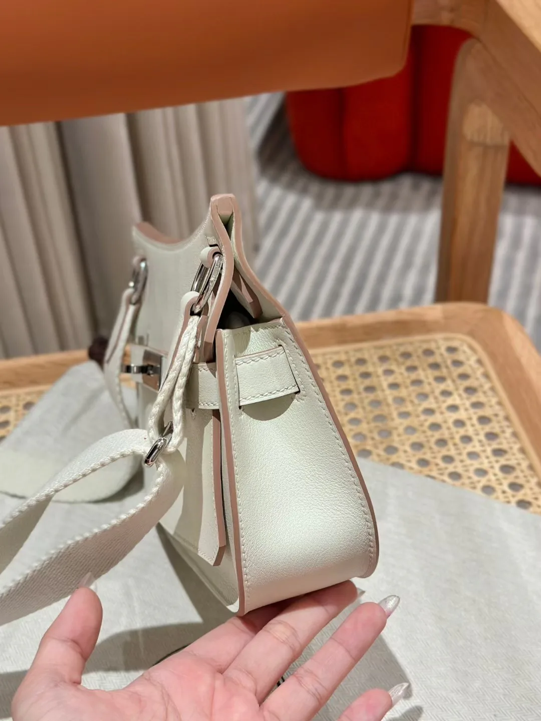 Women's Classic Handbags HERMES 18407571