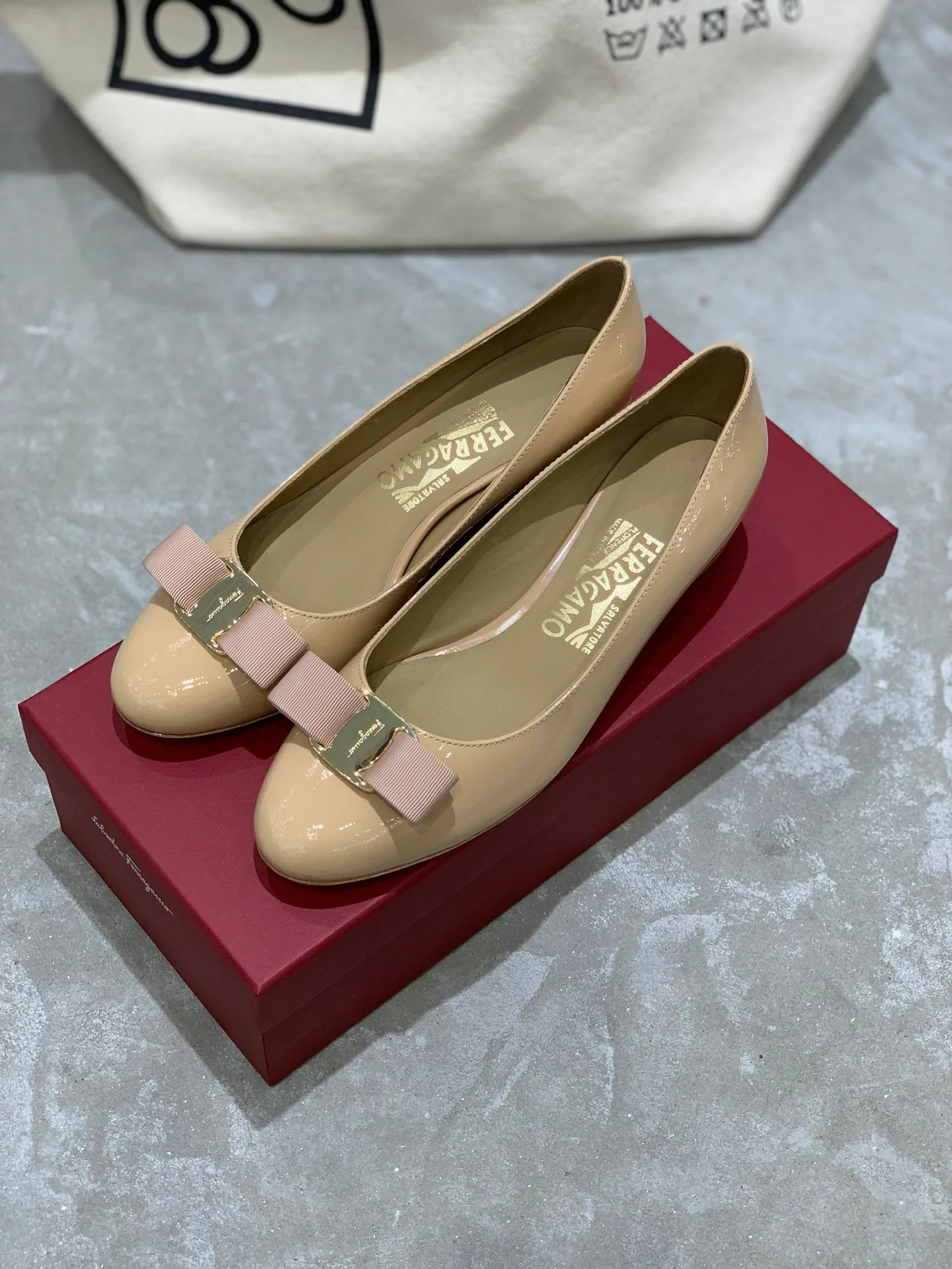 Women's Ballet Flats SALVATORE FERRAGAMO 18340674
