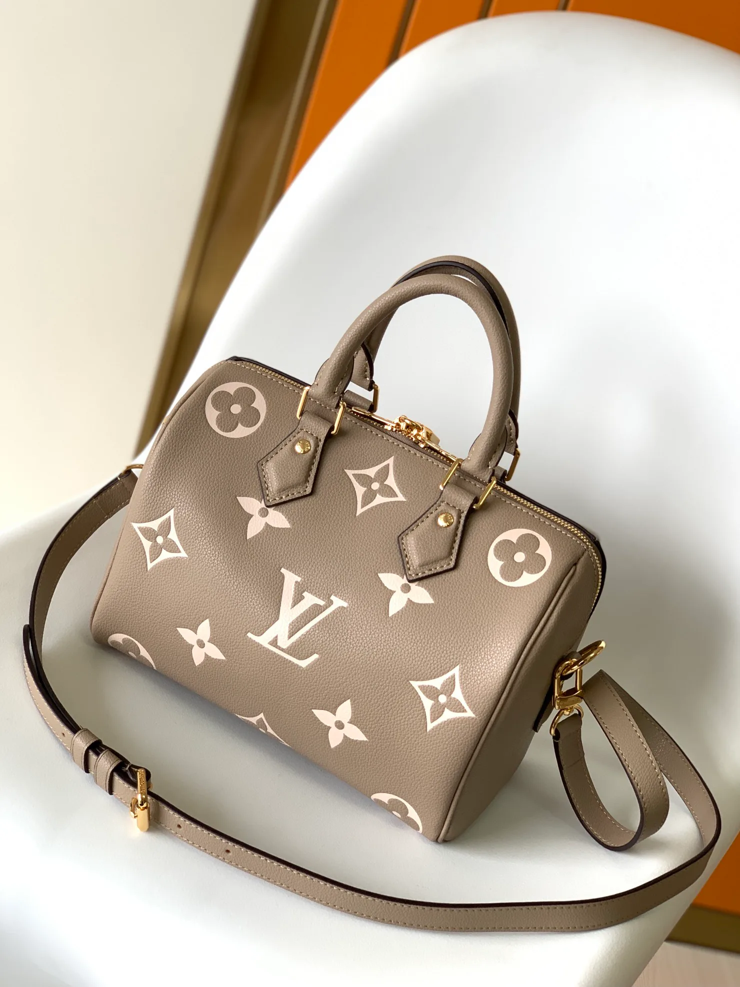 Women's Classic Handbags LOUIS VUITTON 17813558