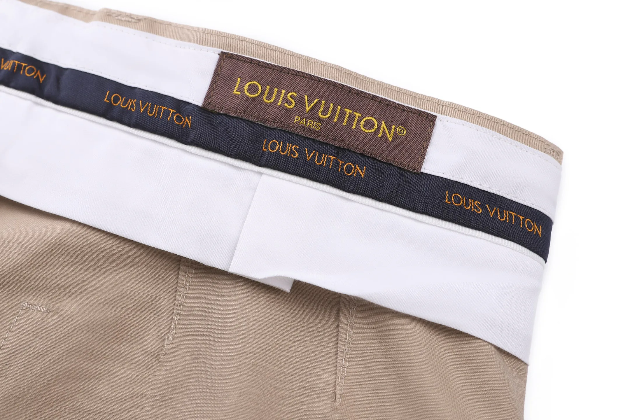 Women's Trousers LOUIS VUITTON 17830161