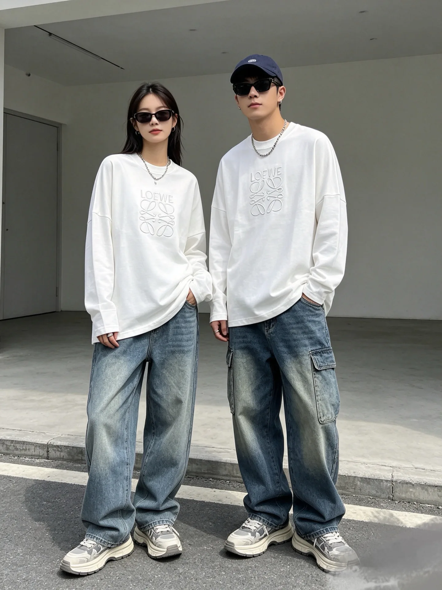 Women's T-Shirts LOEWE 18182463