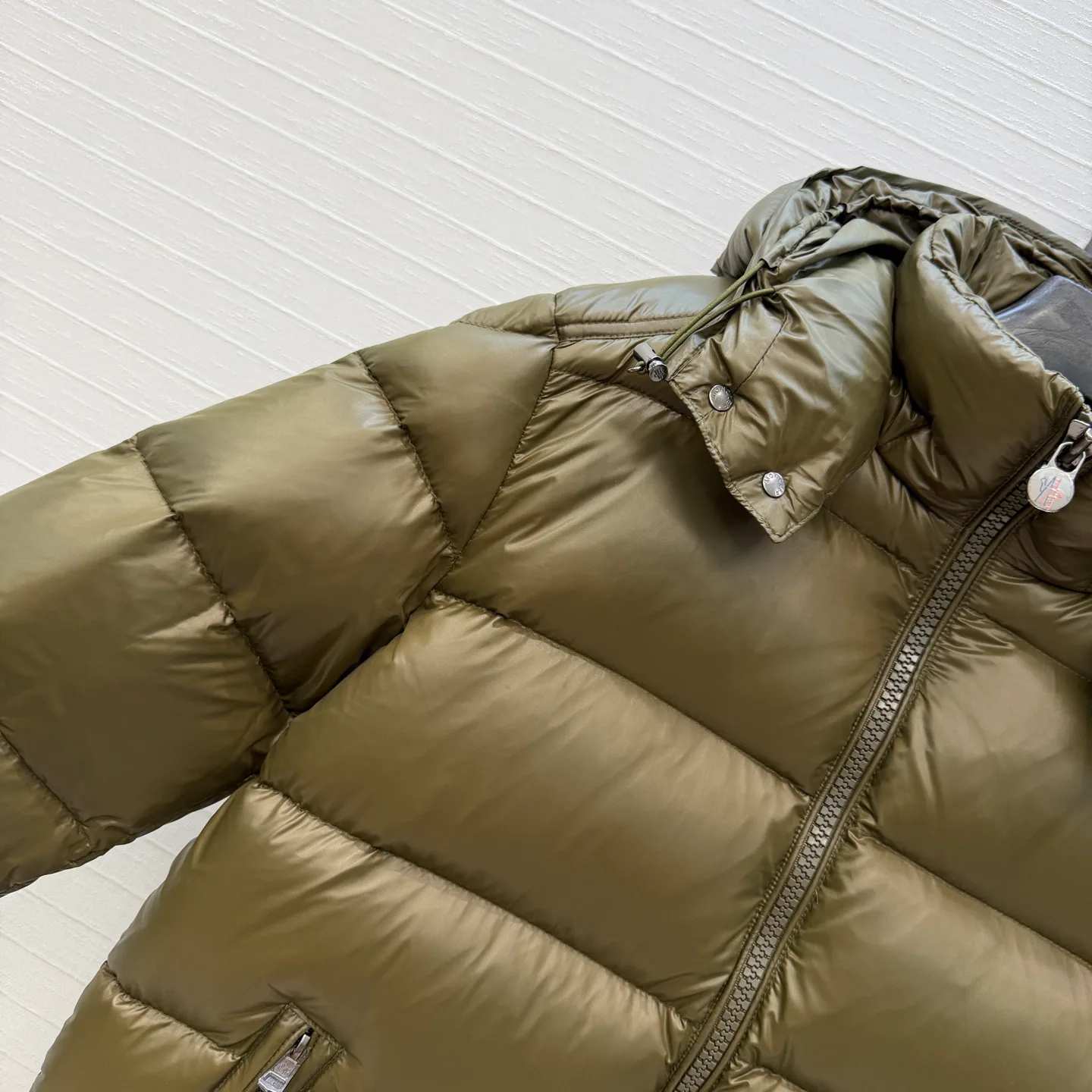 Women's Jackets And Down Jackets MONCLER 18184282