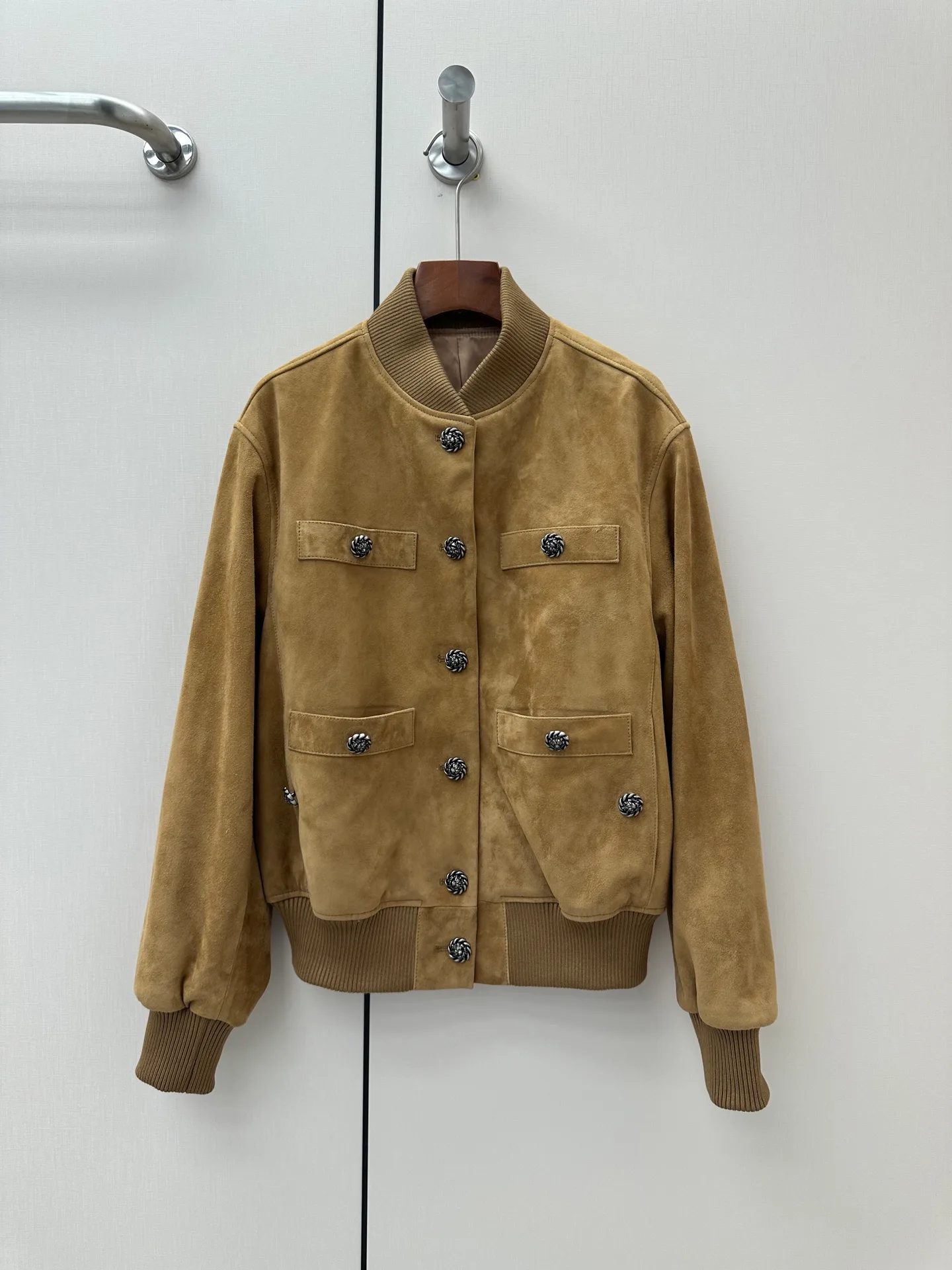 Women's Leather Jackets And Sheepskin Coats CHANEL 18173050