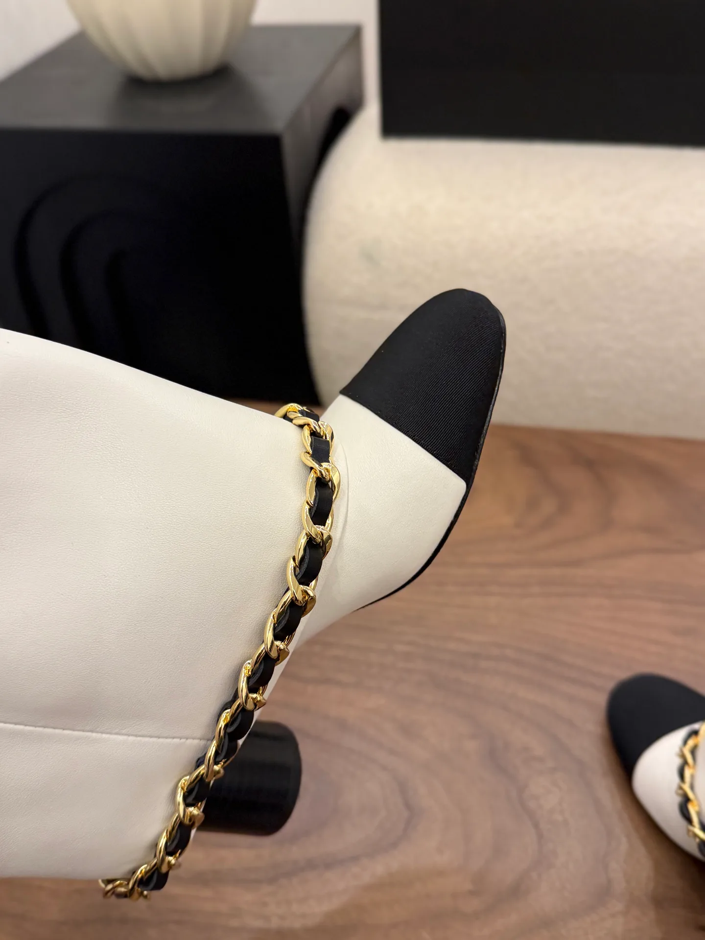 Women's Boots CHANEL 18223560