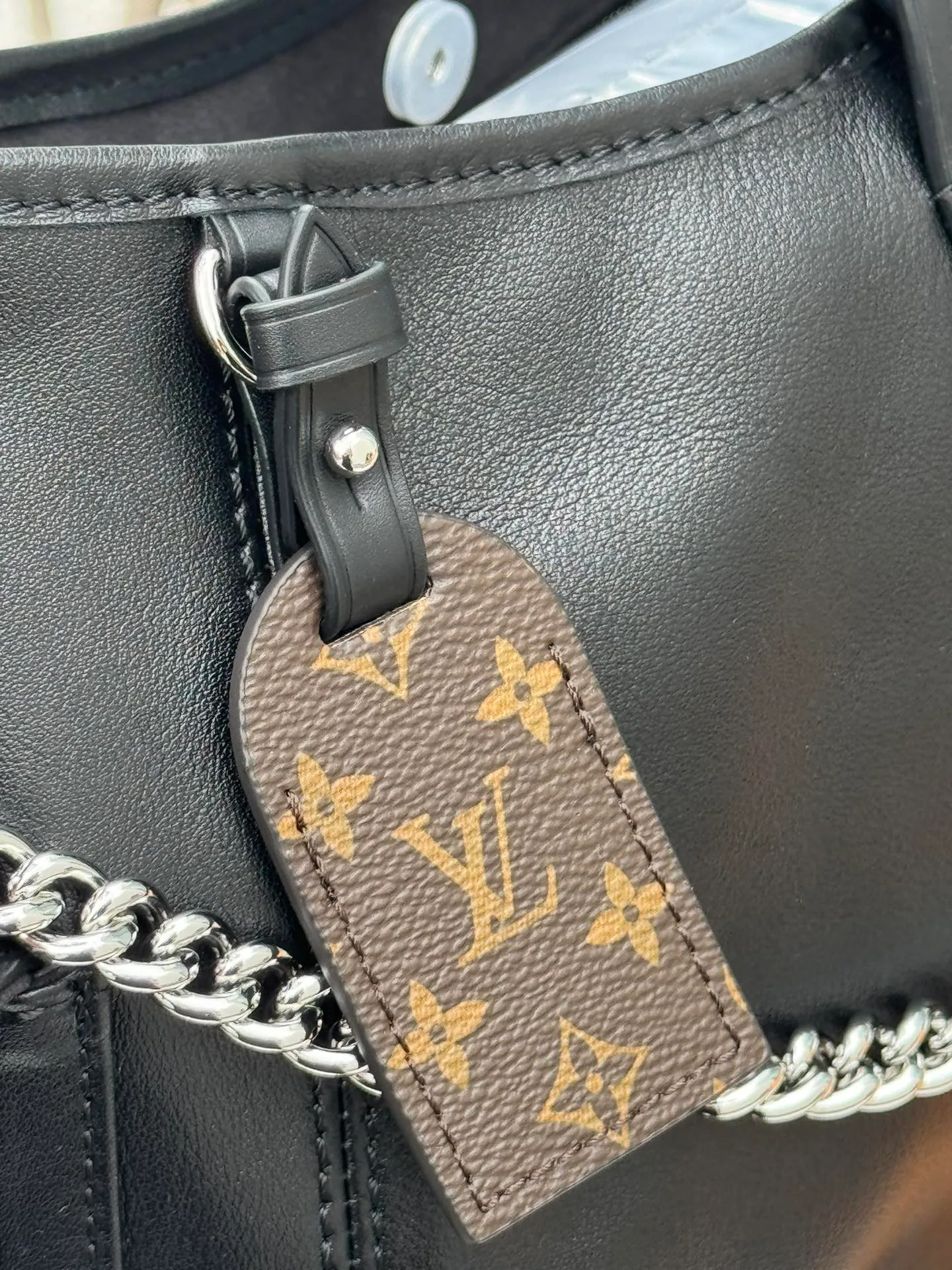 Women's Classic Handbags LOUIS VUITTON 18376382