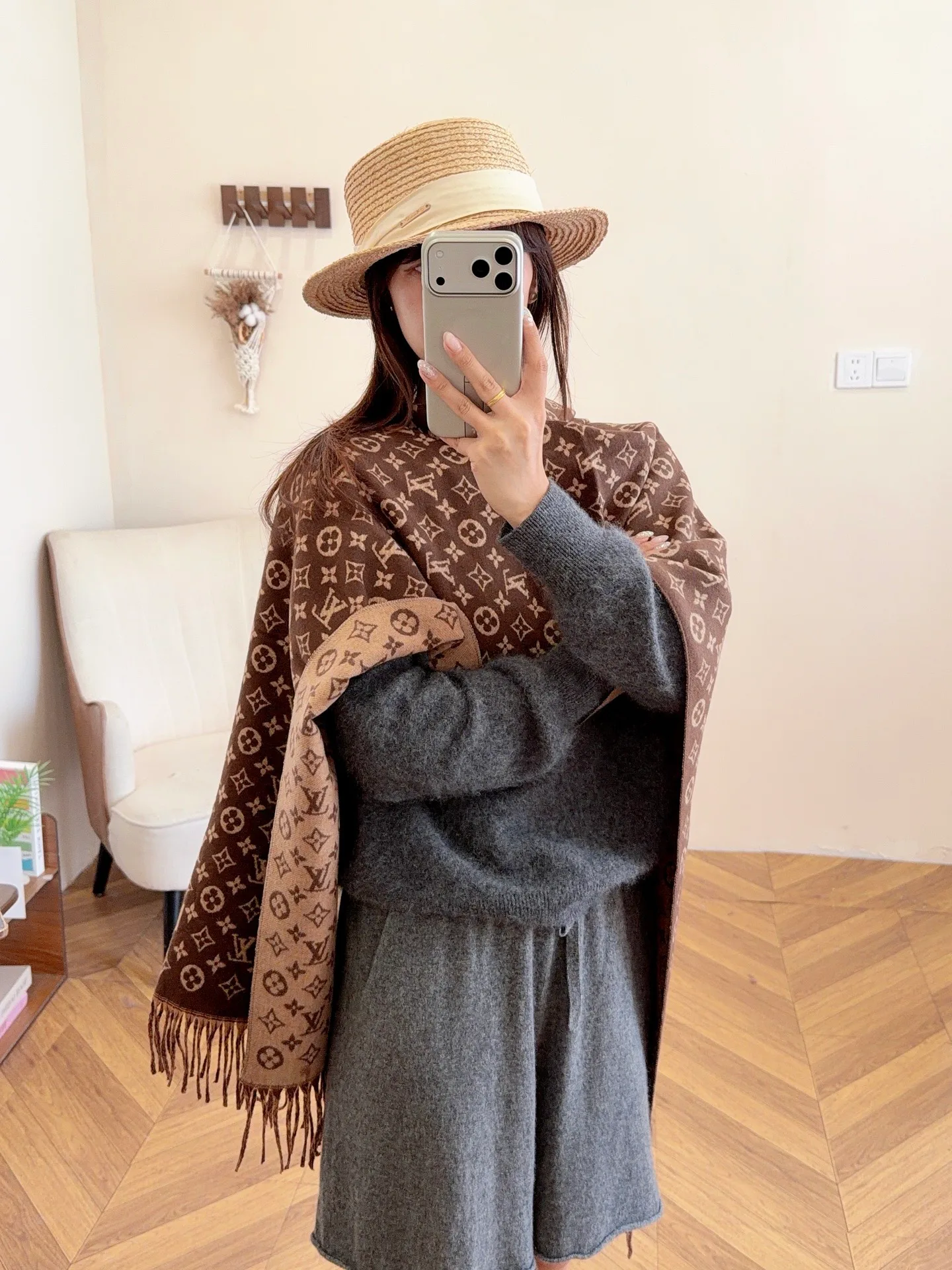Scarves LOUIS VUITTON 18105495