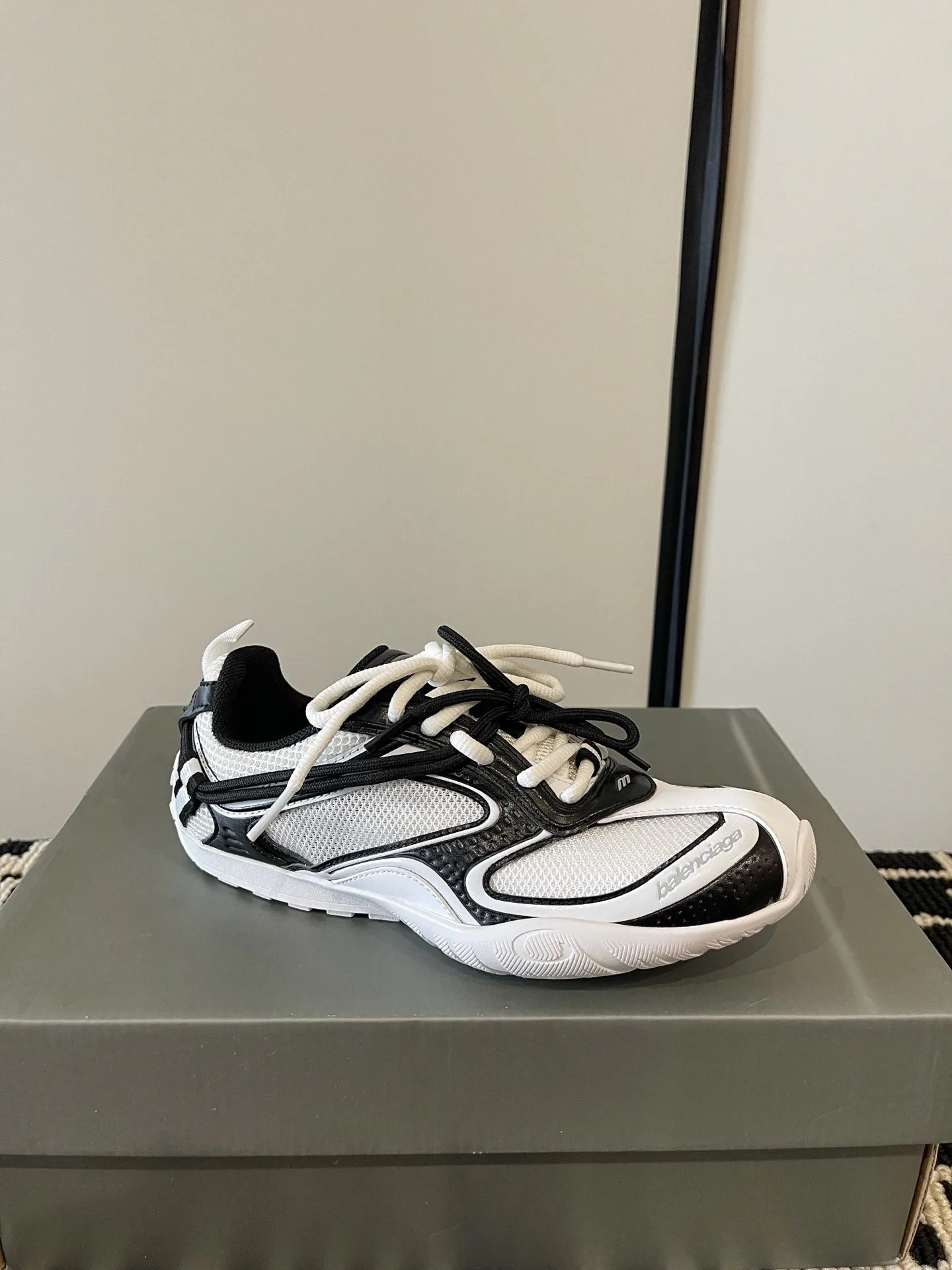 Women's Sneakers BALENCIAGA 18386309