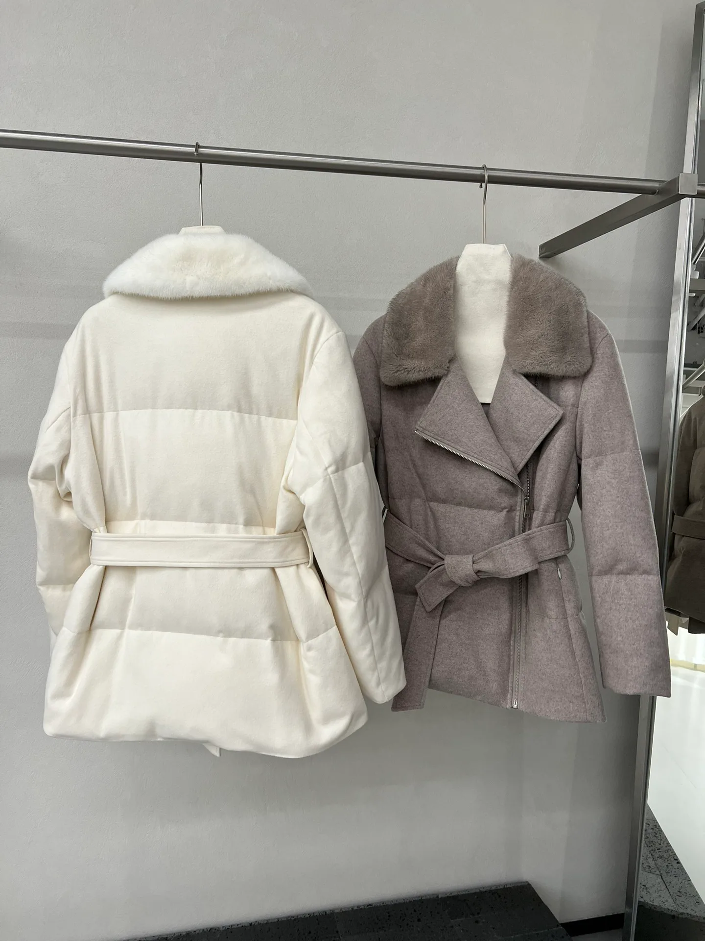 Women's Jackets And Down Jackets LORO PIANA 18106311