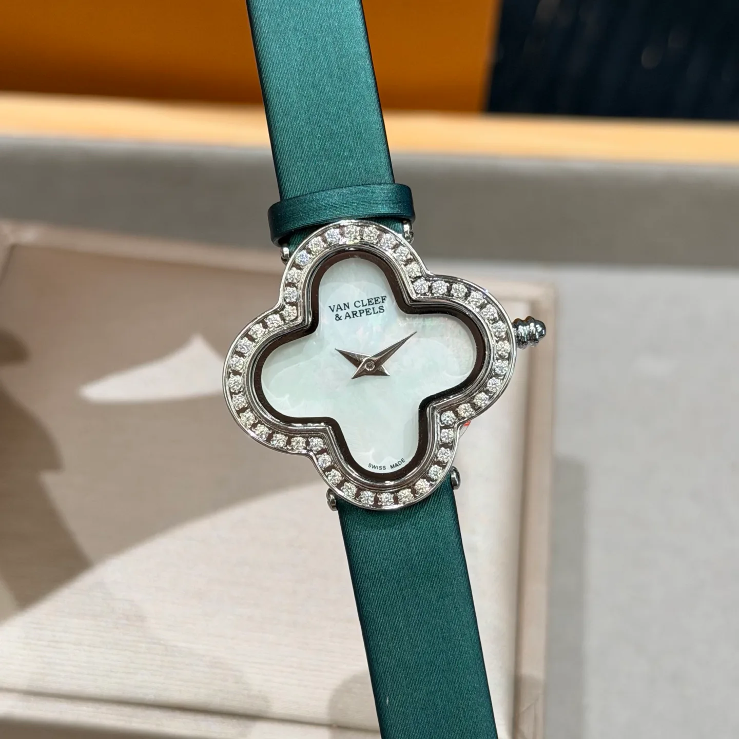 Women's Watches VAN CLEEF & ARPELS 17415092