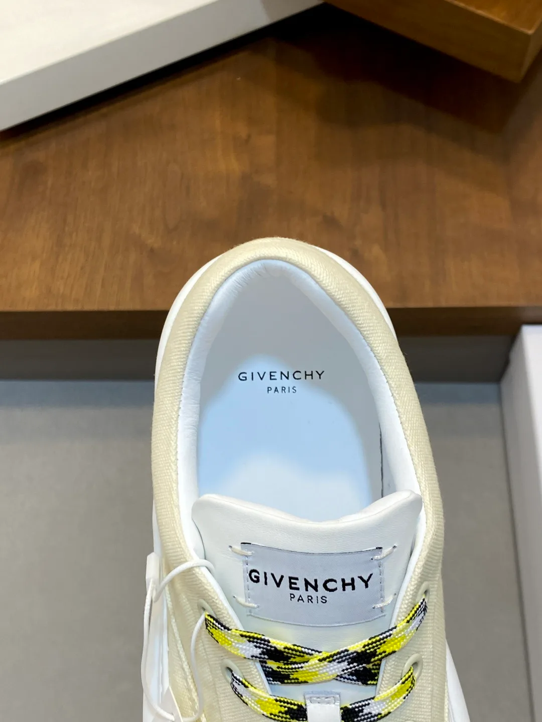 Men's Sneakers GIVENCHY 18449131