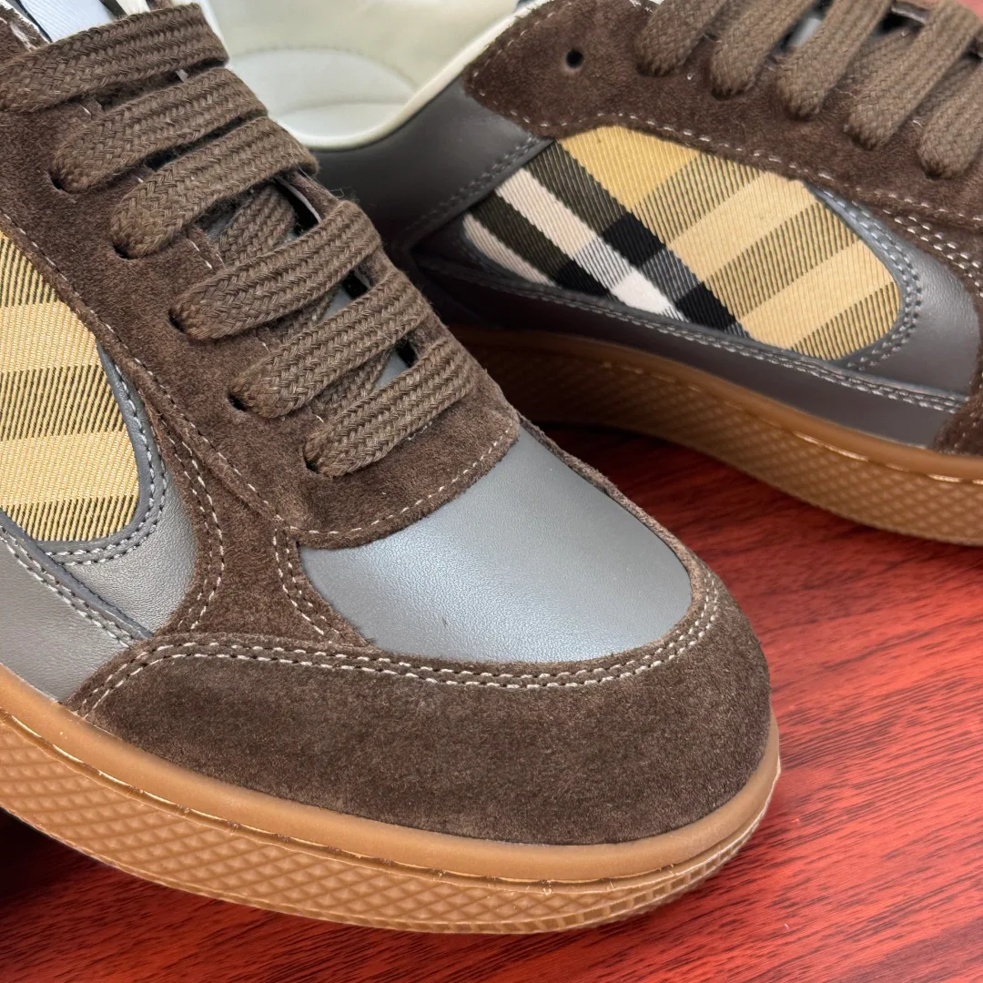 Men's Sneakers BURBERRY 17636479
