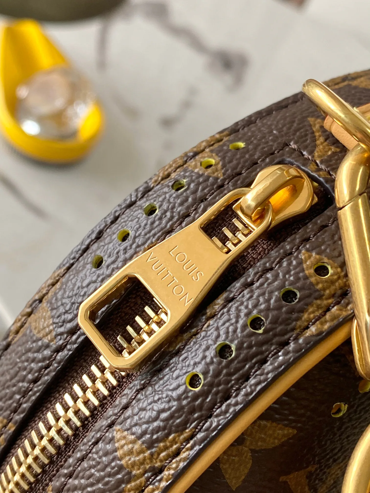 Women's Classic Handbags LOUIS VUITTON 17303182